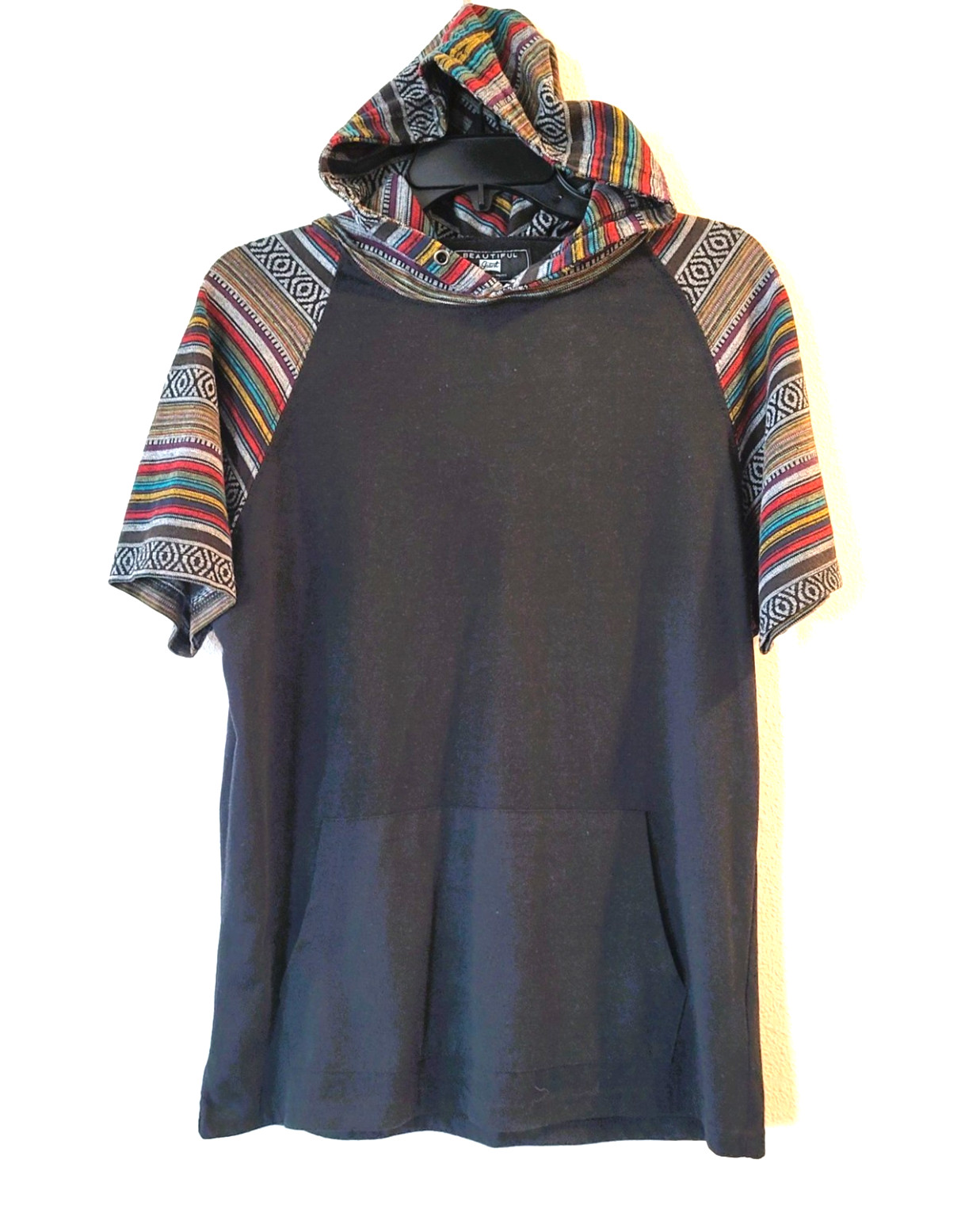 Beautiful Giant Men’s Short Sleeve Hoodie Black with Aztec Design Size Medium gallery