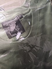 Embossed Men’s Large Shirt True To Size