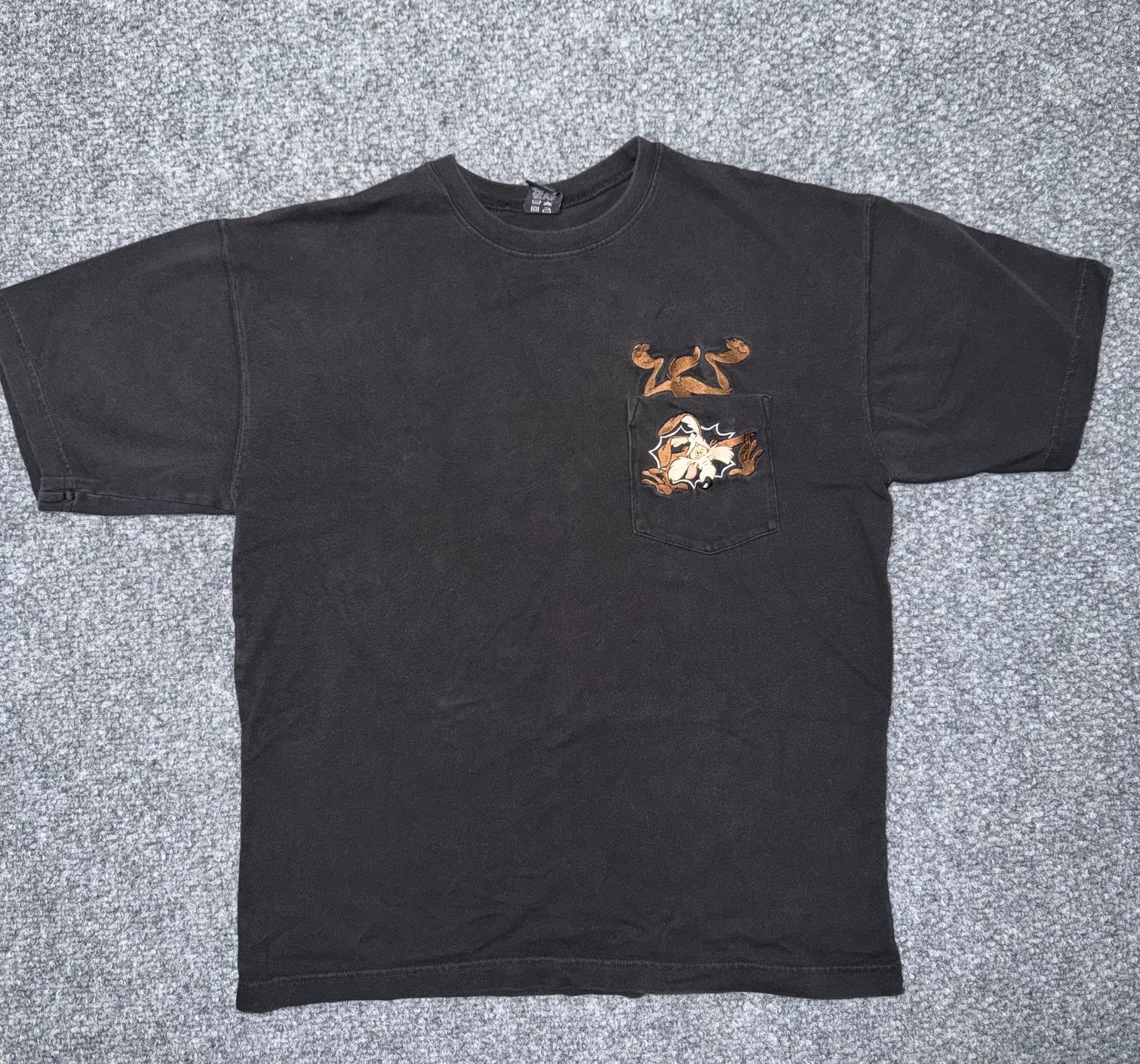 Vintage 90s WB Wile E. Coyote Embroidered Black Pocket T-Shirt size medium