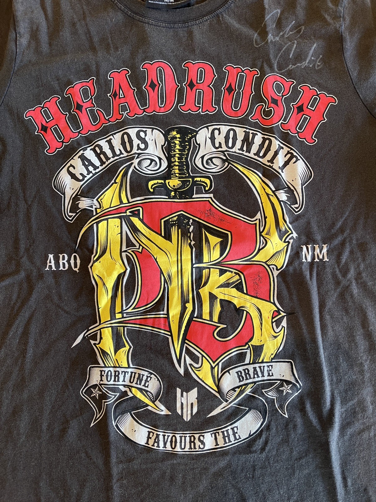 Headrush Carlos Condit Autographed M Shirt MMA Fortune Favours the Brave NWT