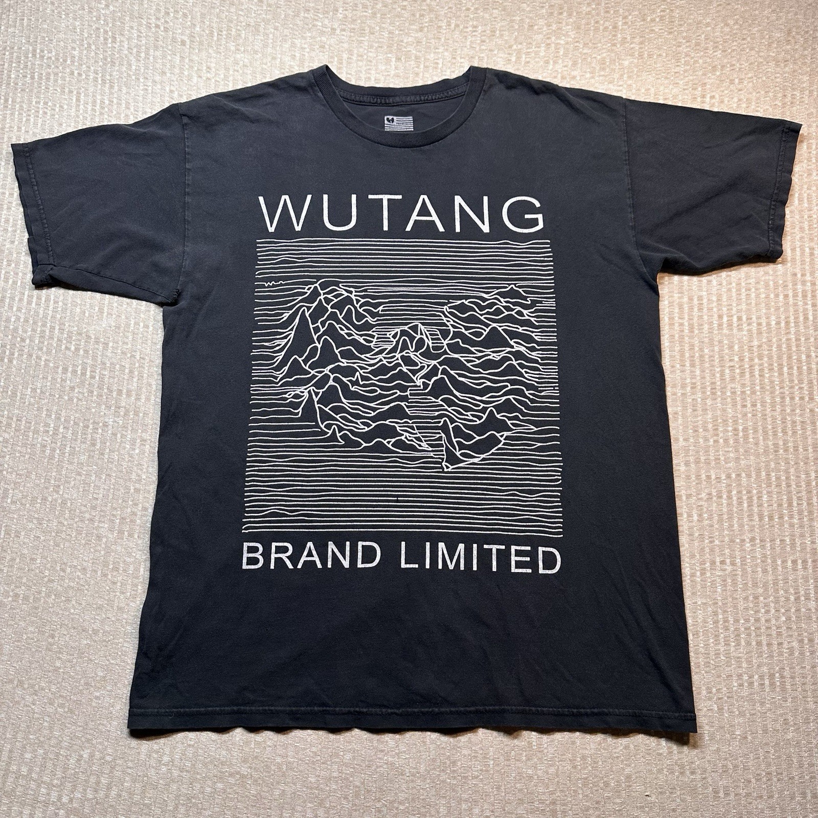 WuTang Brand Limited Joy Division’s Unknown Pleasures T-Shirt Mens Med. See Desc gallery