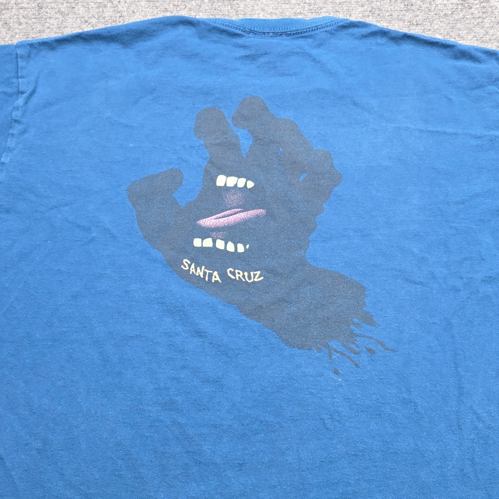 Men's Large Santa Cruz Skateboards Screaming Hand Blue T-Shirt NHS Jim Phillips gallery