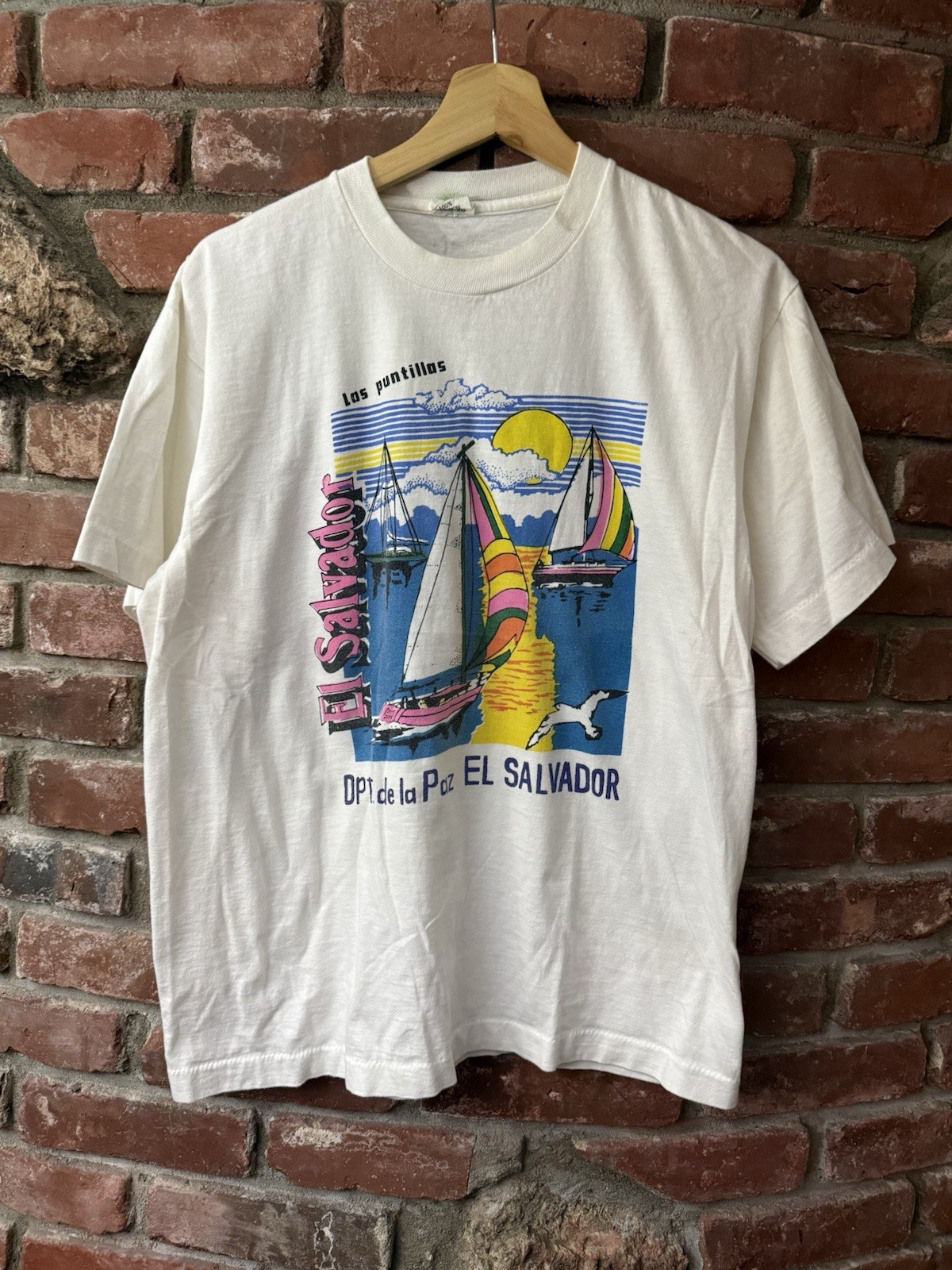 Vintage 80s 90s El Salvador Tourist Tee Shirt M Sail Boat Bird Landscape gallery