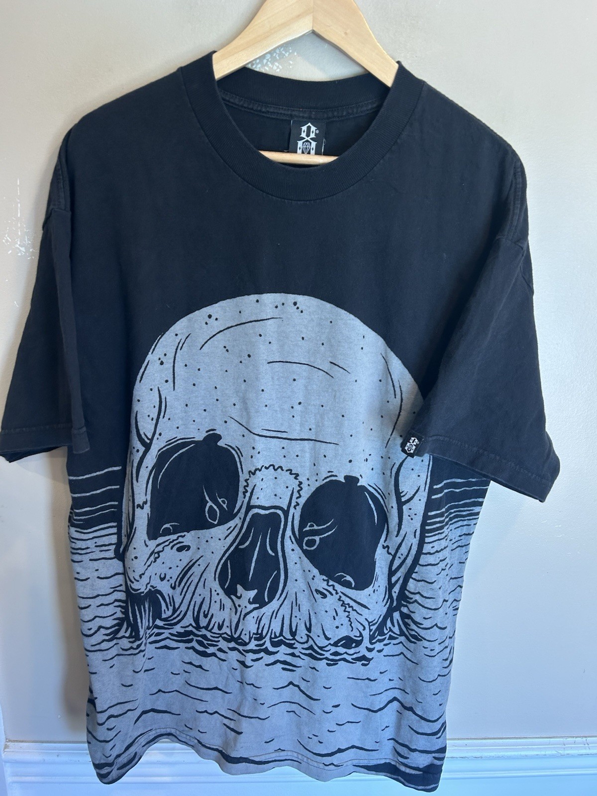 Rebel Eight Y2K Mens Graphic Tee Black XL Shirt Clothing