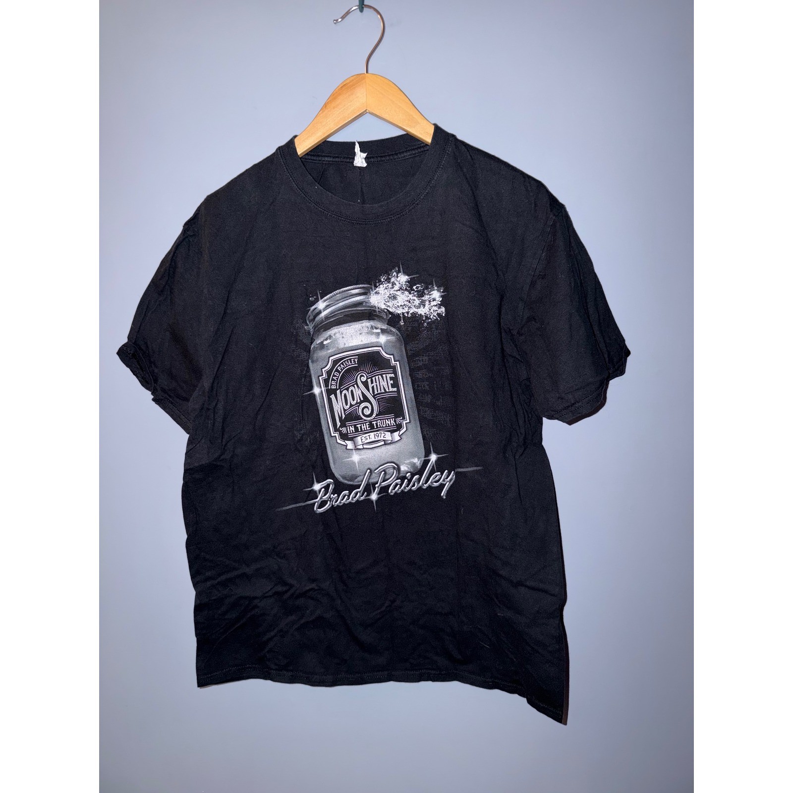 Brad Paisley Moonshine in the Trunk Tour T-Shirt Mens Large Black Concert Tee gallery
