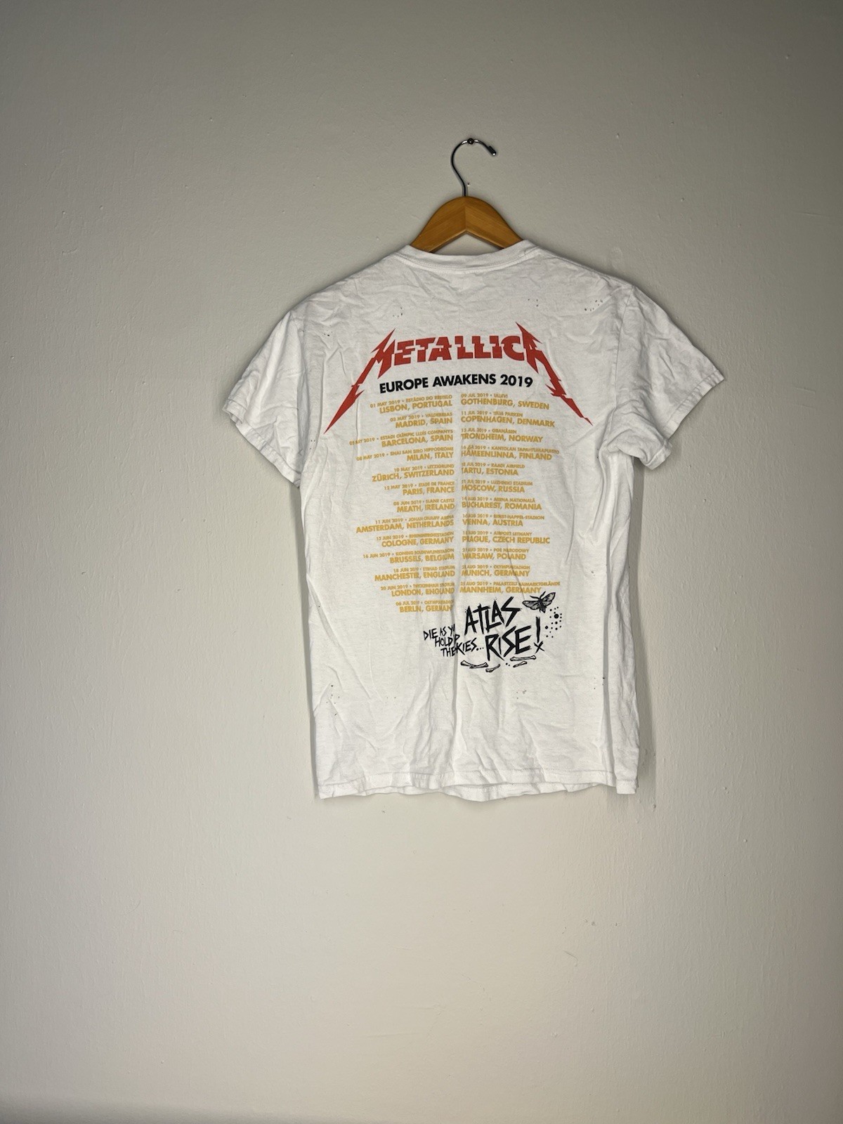 Metallica “Europe Awakens/Atlas Rise” 2019 Tour Tee S – Gildan Heavy Cotton gallery