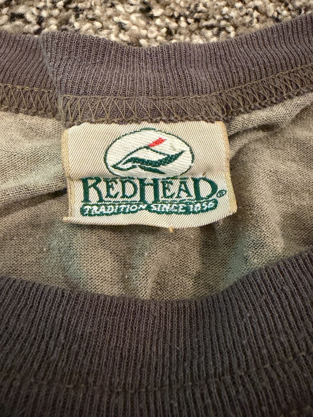 Vintage RedHead Realtree Hardwoods 20-200 Camo Long Sleeve Pocket T-Shirt gallery