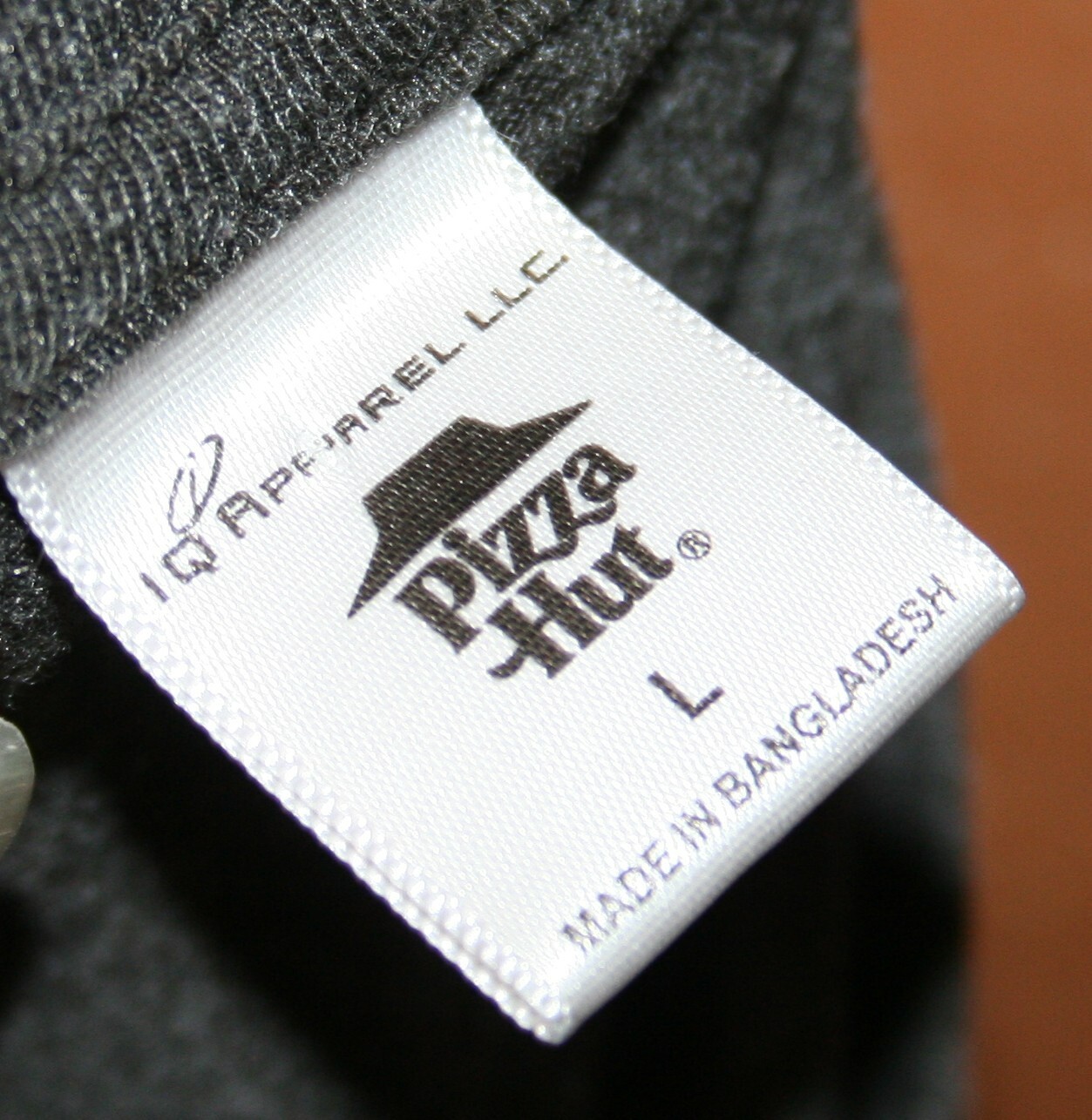 PIZZA HUT Splatter Logo Official CREW / EMPLOYEE Only T-SHIRT L Fast Food gallery