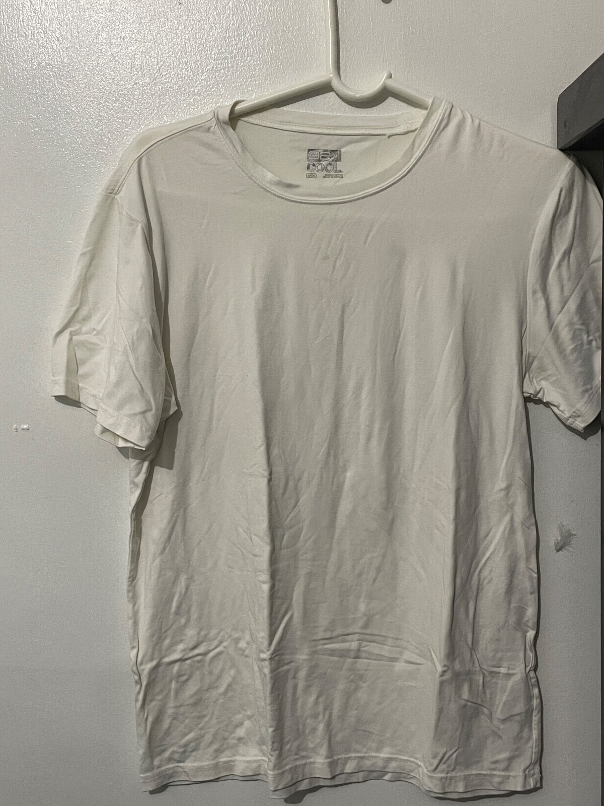 Men’s 32 Degree Cool White Shirt Size Small