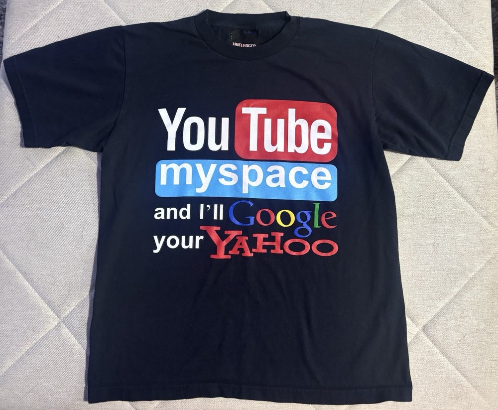 Unfledged Graphic Print Black Cotton Short Sleeve T-Shirt Women’s Size Medium