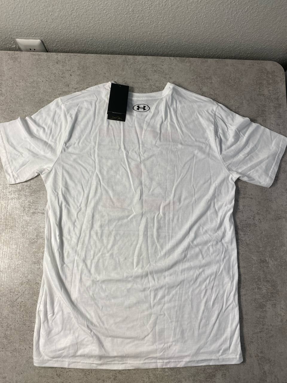 Under Armour Project Rock Men’s Large White Fight Of The Century Graphic T-Shirt gallery