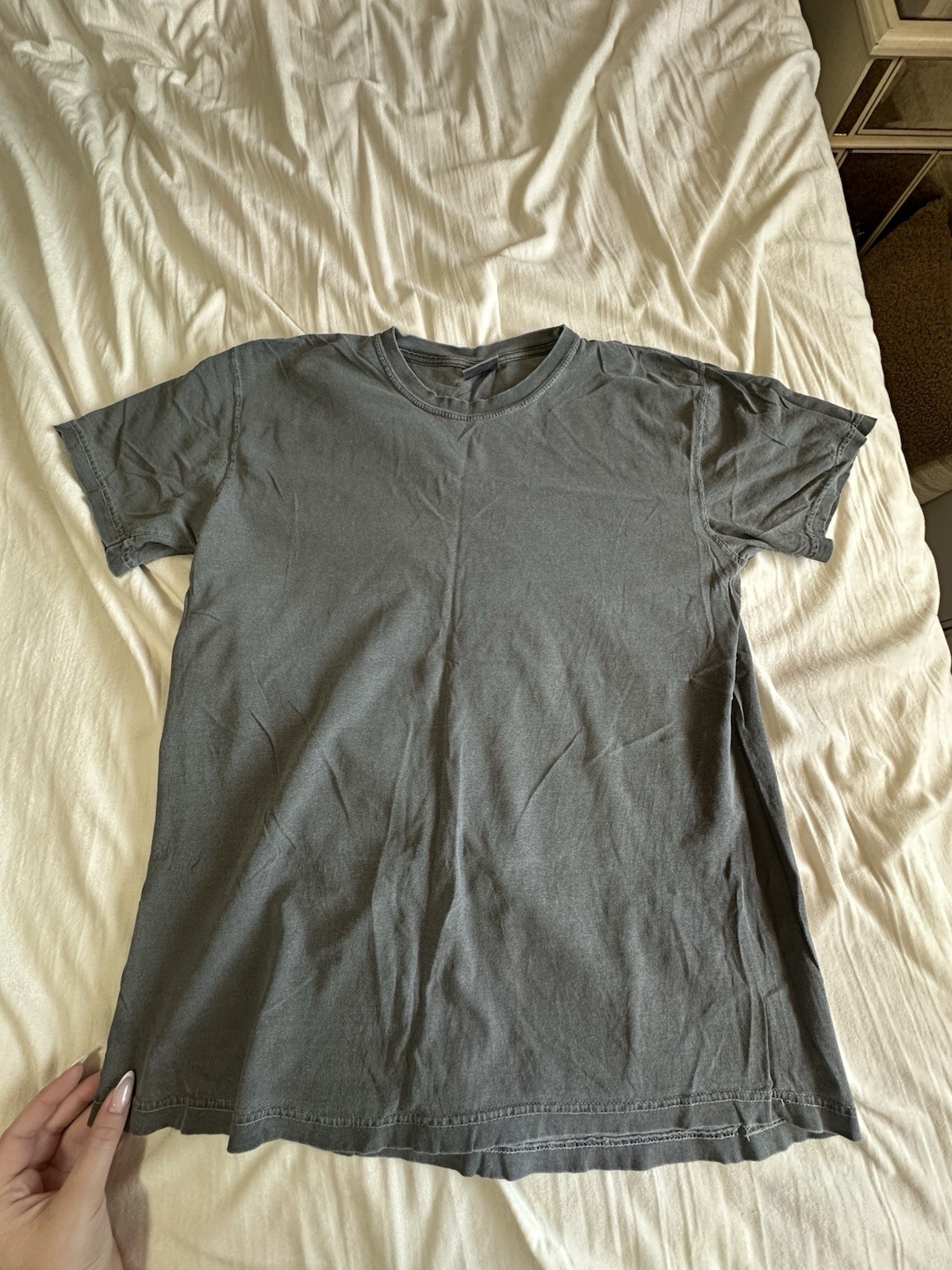 Women’s L Gray Cotton Knit Solid Lightweight Regular Fit Crew Neck Tee gallery