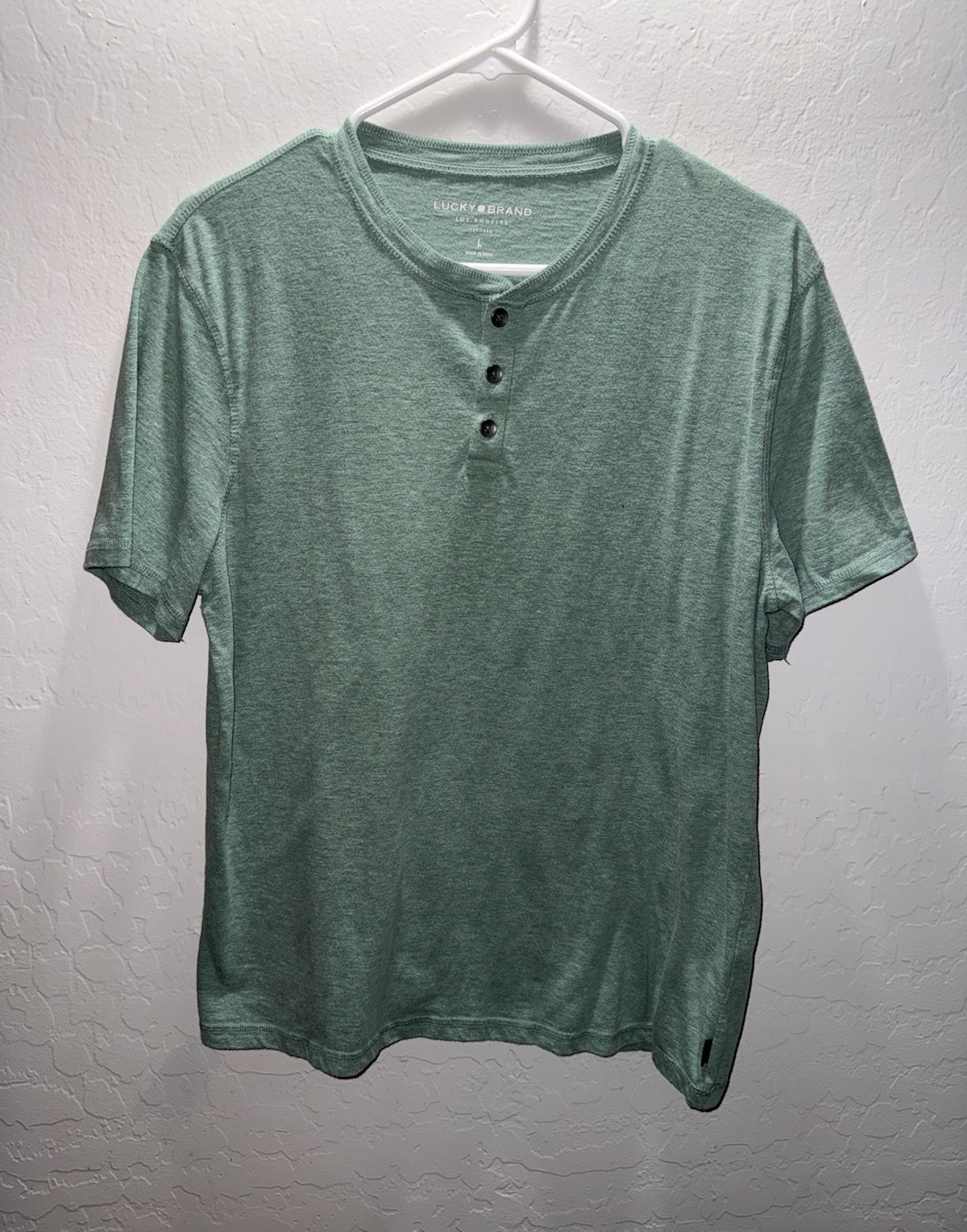 Lucky Brand Men’s Green Solid Henley T-Shirt Short Sleeve Button Size L