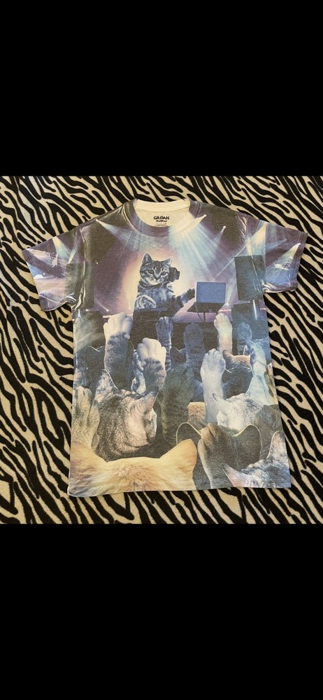 Men’s S short sleeve Multicolor festival DJ techno cat graphic Print rare