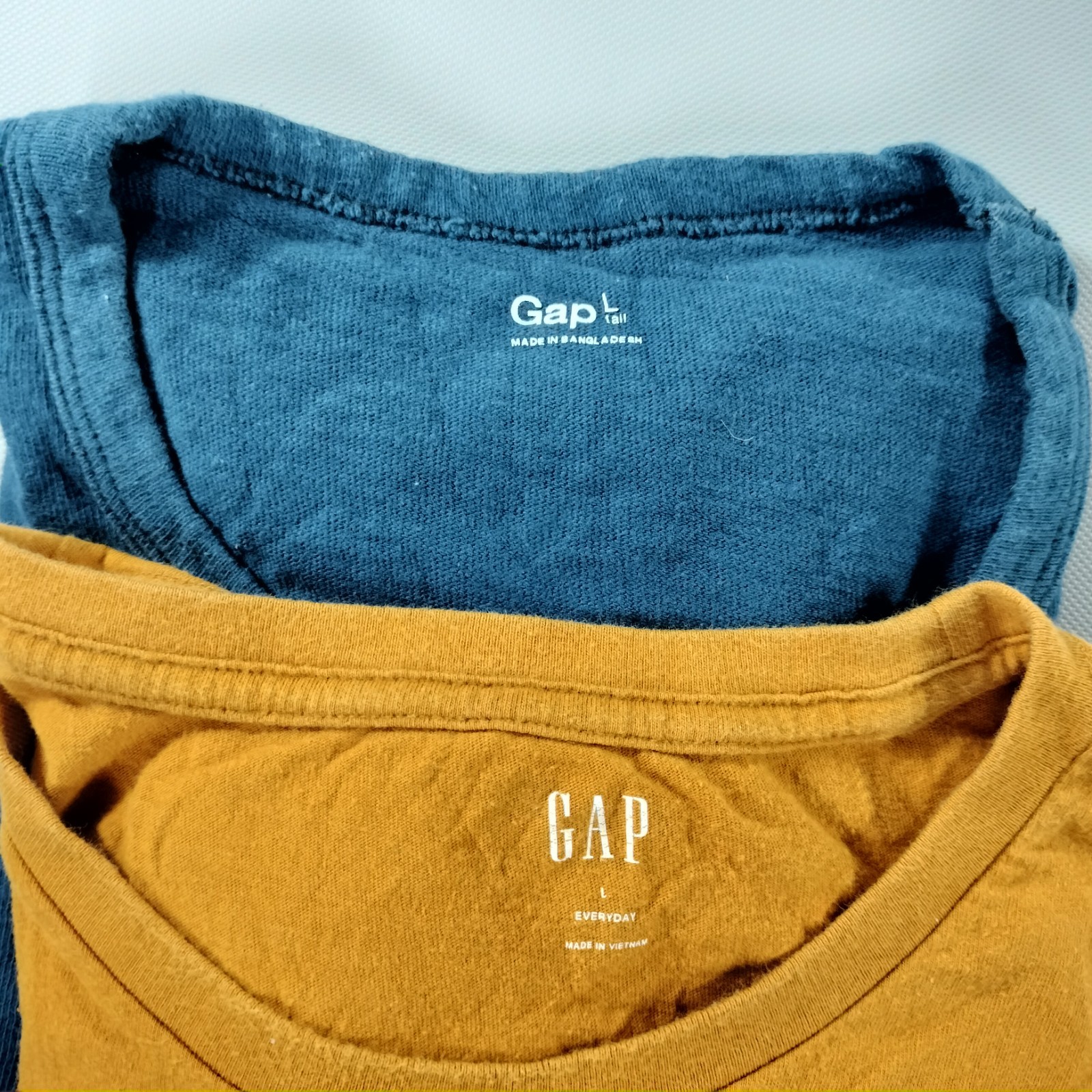 Gap Lot of 6 Crew Neck Pull On Long Sleeve T-shirts Mens Size S/M/L gallery