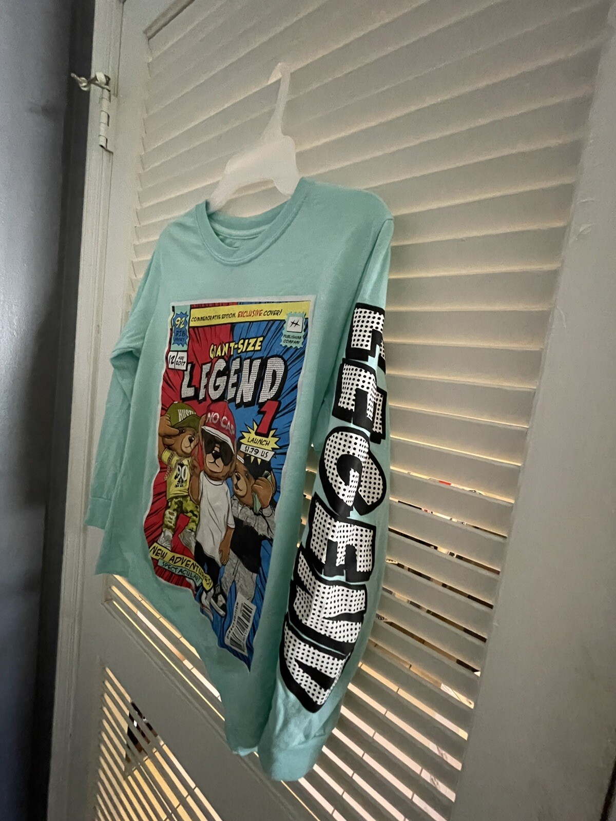 Bailey Apparel Giant Size Graphic Legend Long Sleeve T-Shirt Size 10/12 gallery