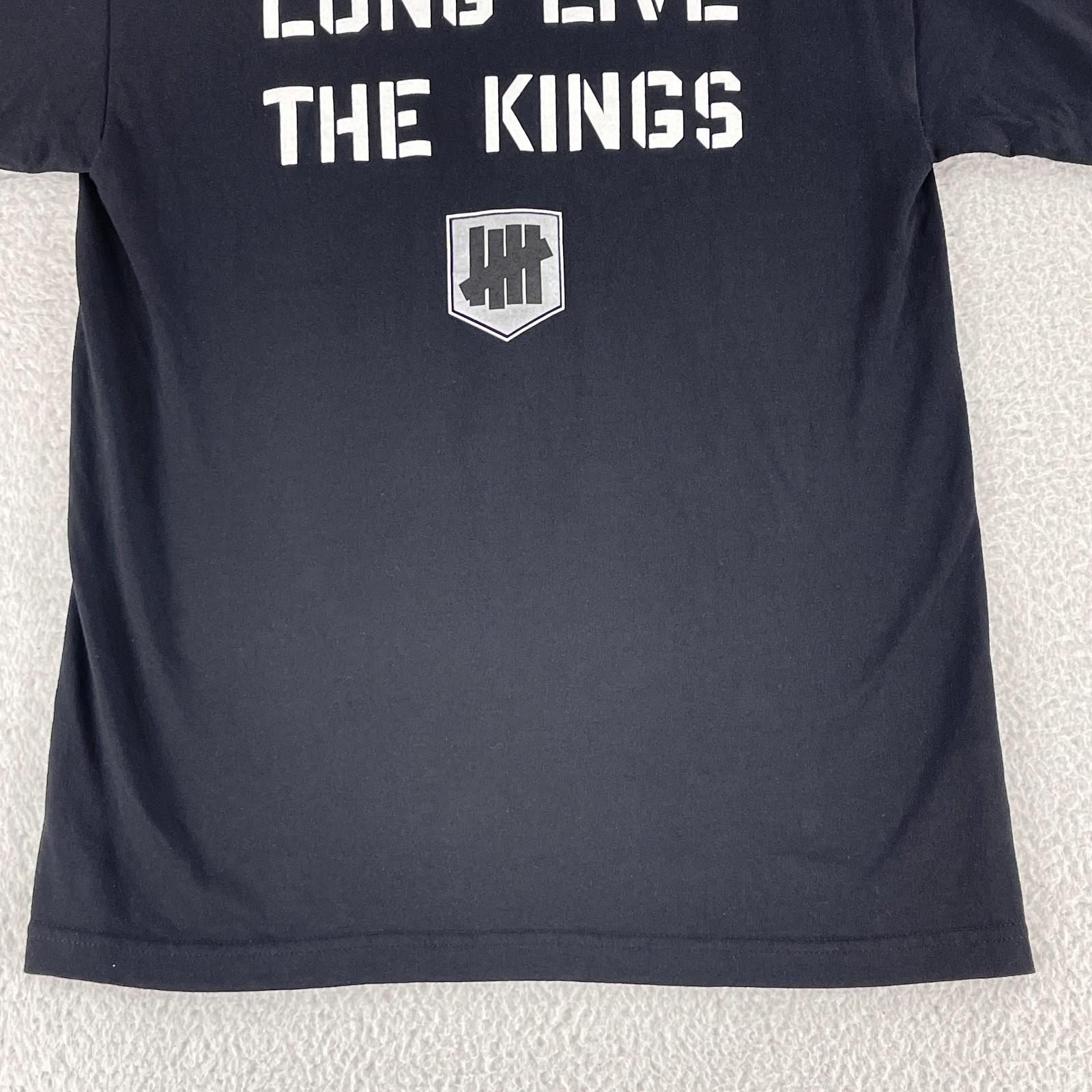 Undefeated Long Live The Kings Graphic T-Shirt Mens Medium Black Hypebeast Tee gallery