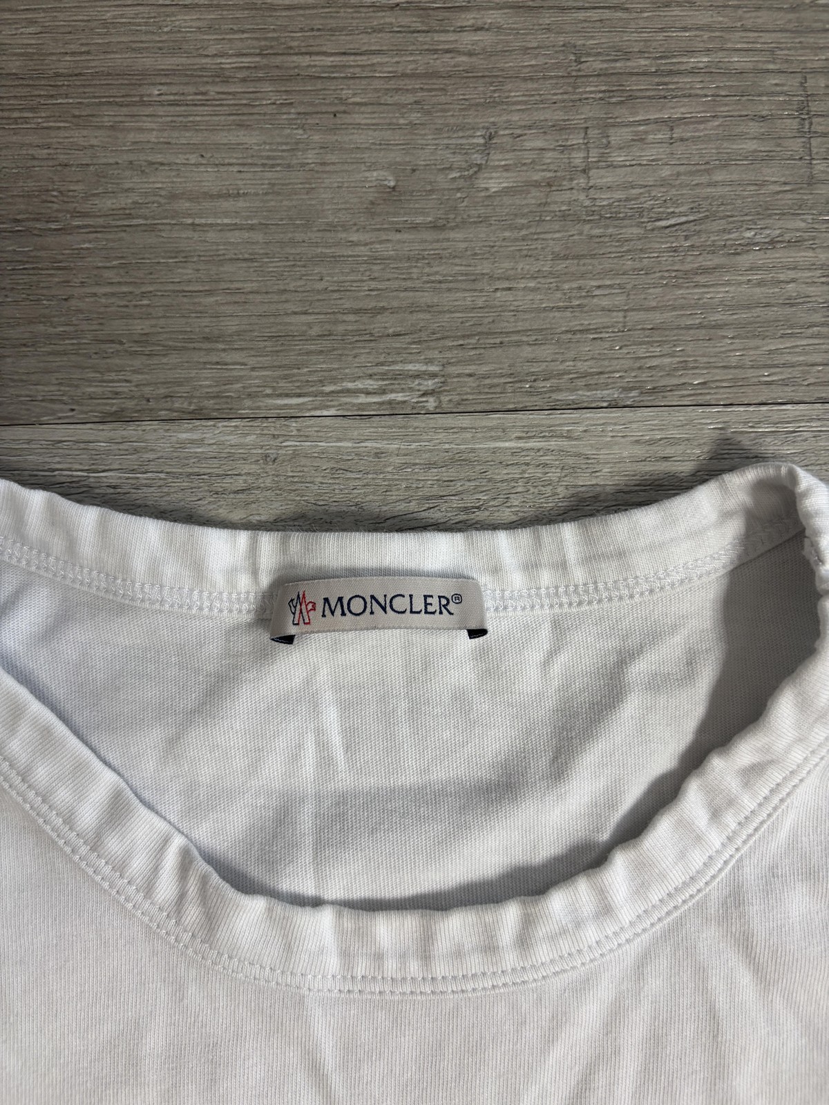 Moncler Shirt Mens Medium White Logo Patch Graphic Tee T-Shirt Designer gallery