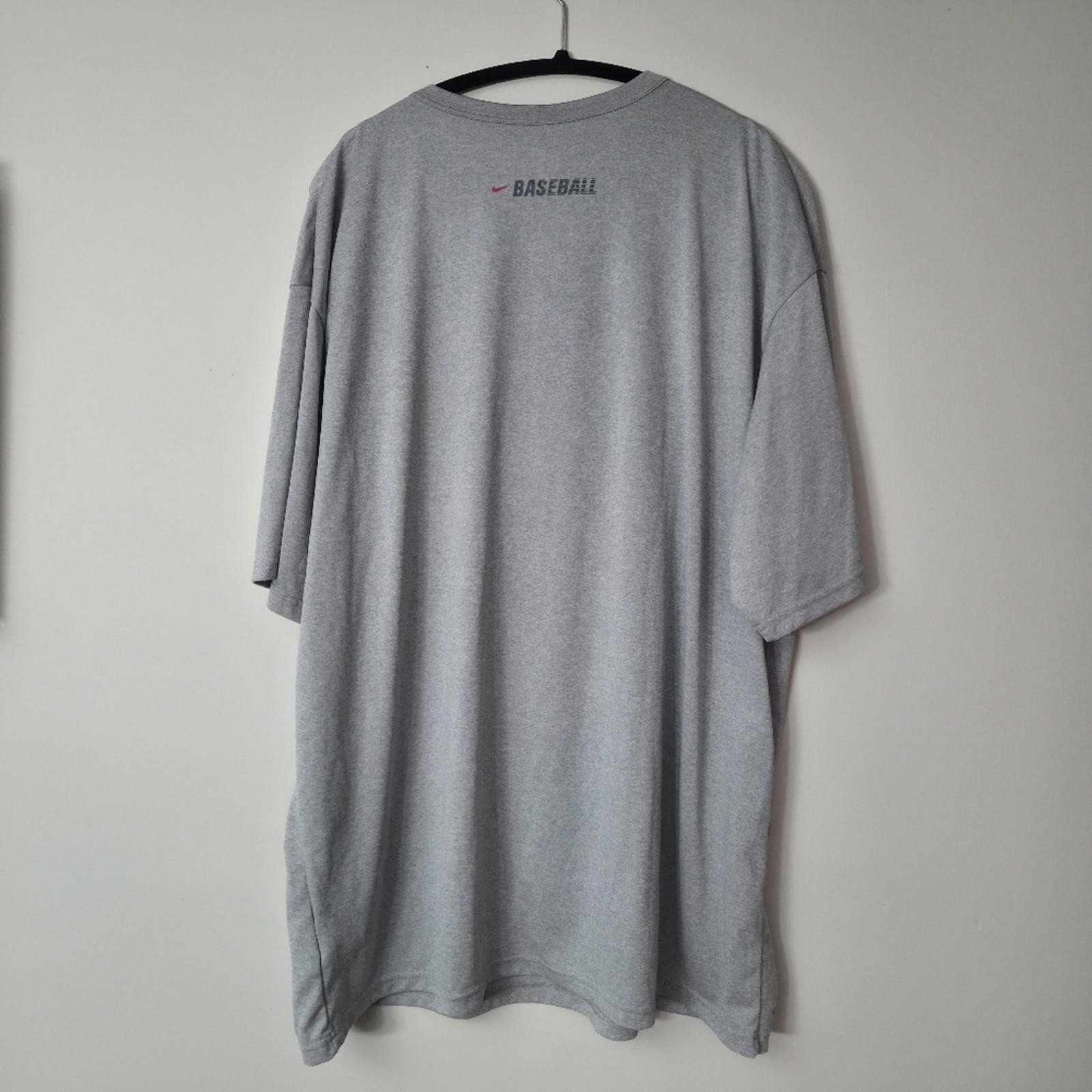 NIKE Fit Dry Men's XXL Gray baseball Lightweight Gym Workout Tee Shirt gallery