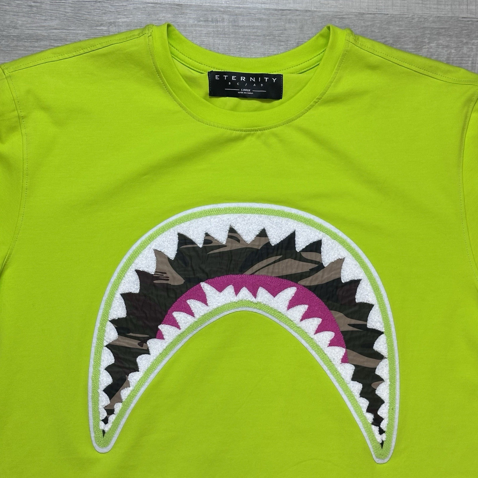 Eternity BC/AD Mens Volt Green Shark Mouth Crew Neck Pullover T-Shirt Size Large gallery