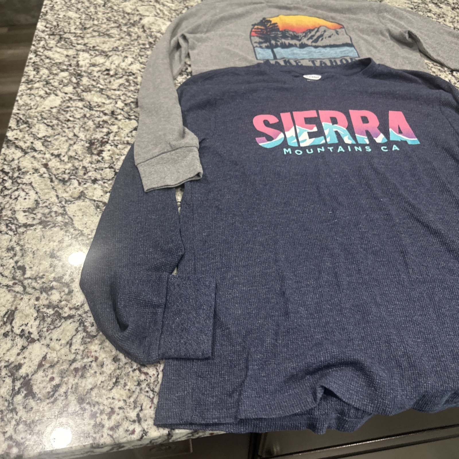 Lake Tahoe & Sierra Mountains Long Sleeve Thermal T-Shirt Old Navy L Size NEW gallery