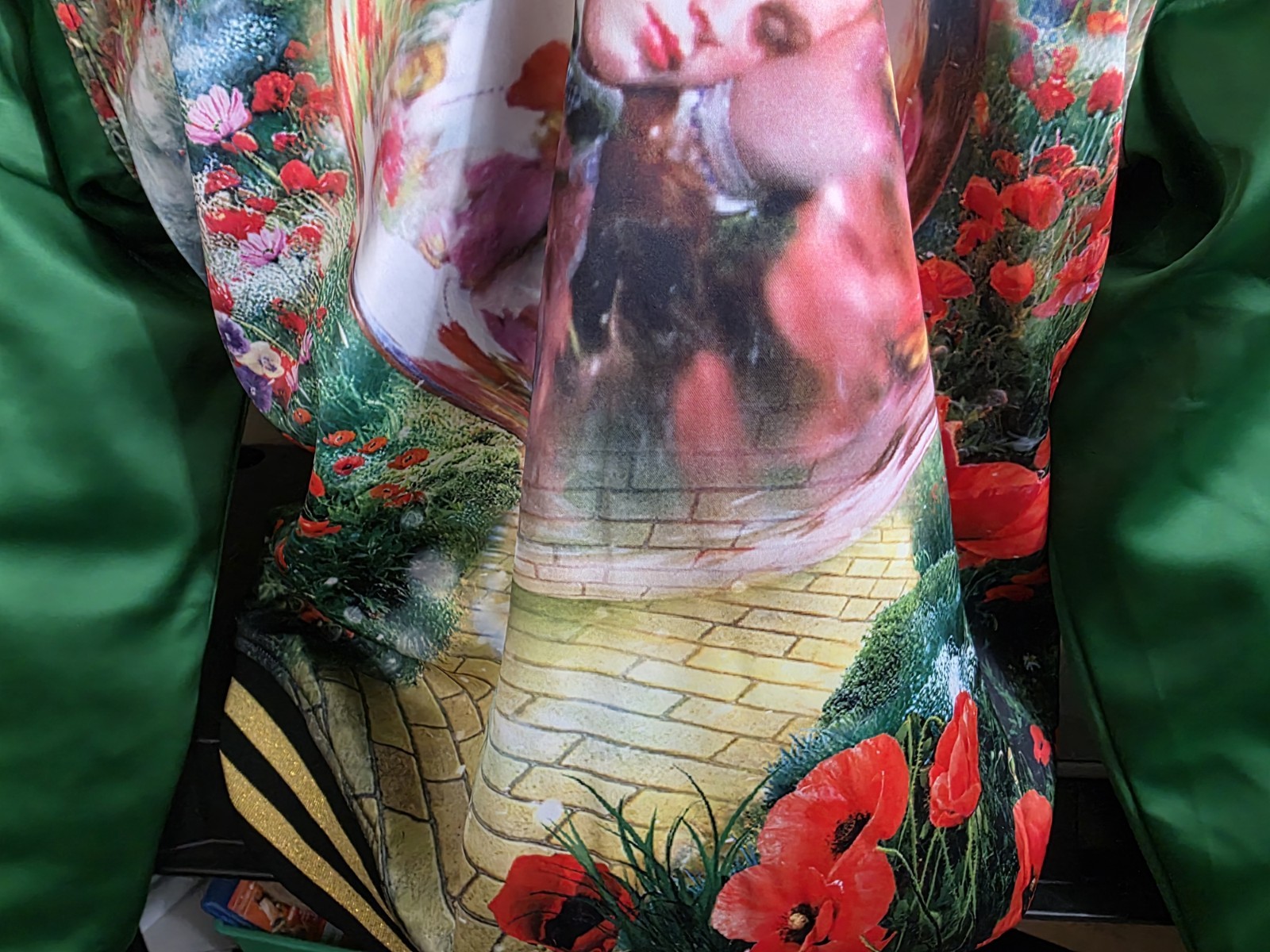 Wizard of Oz Sphere Las Vegas Dorothy Awakens Satin Bomber Jacket Size Large gallery