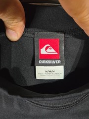 Quicksilver Surf Shirt Mens Size Medium Blue White Black Surfing Beach Swim Tee