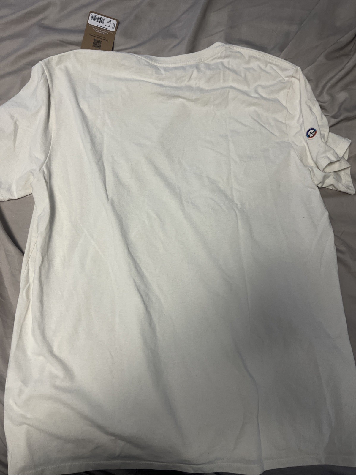 Patagonia Fitz Roy Icon Responsibili-tee Birch White NWT gallery