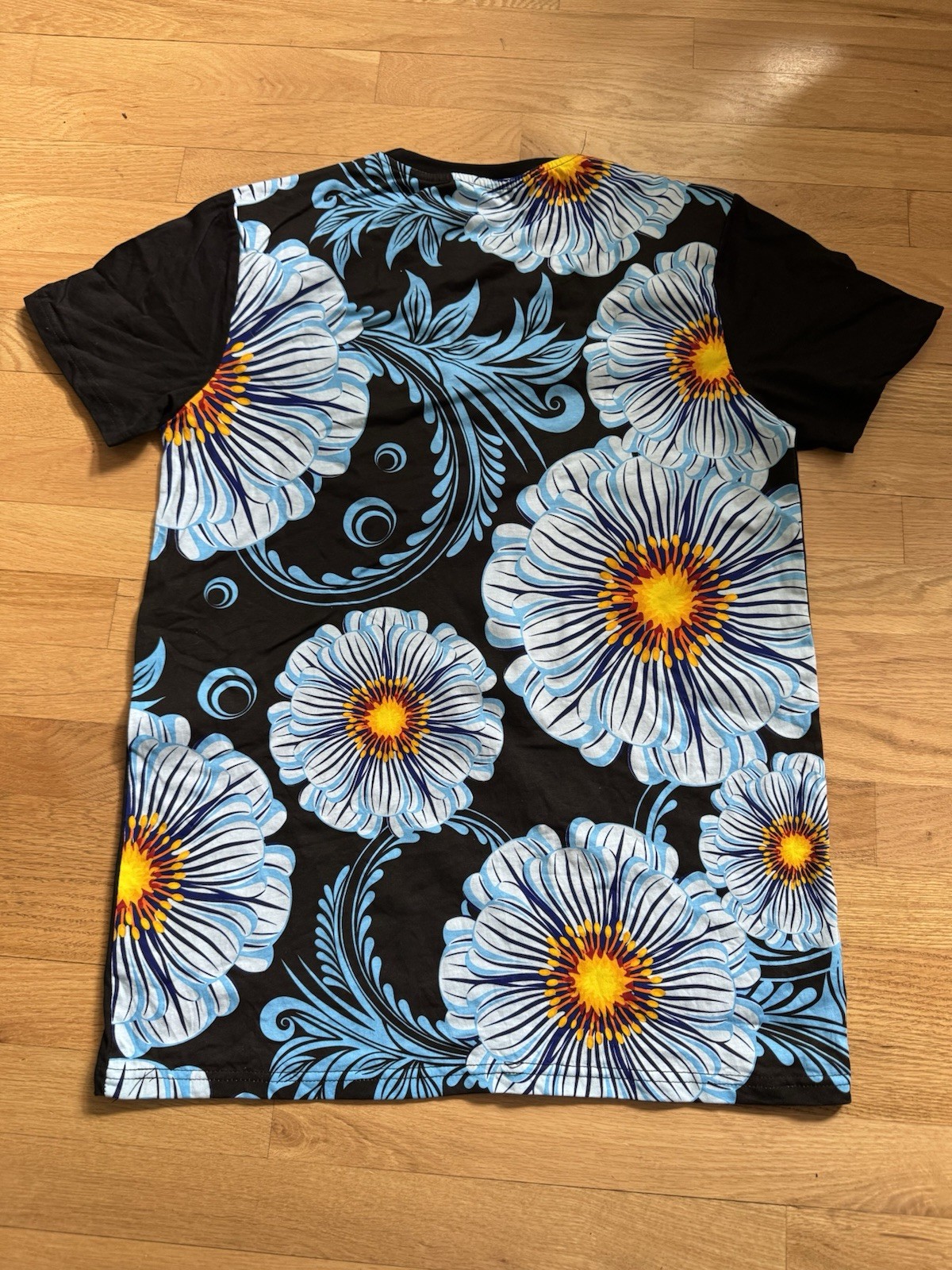 Black Blue Floral Graphic Pocket T-Shirt Men’s Large Cotton Sri Lanka Tee gallery
