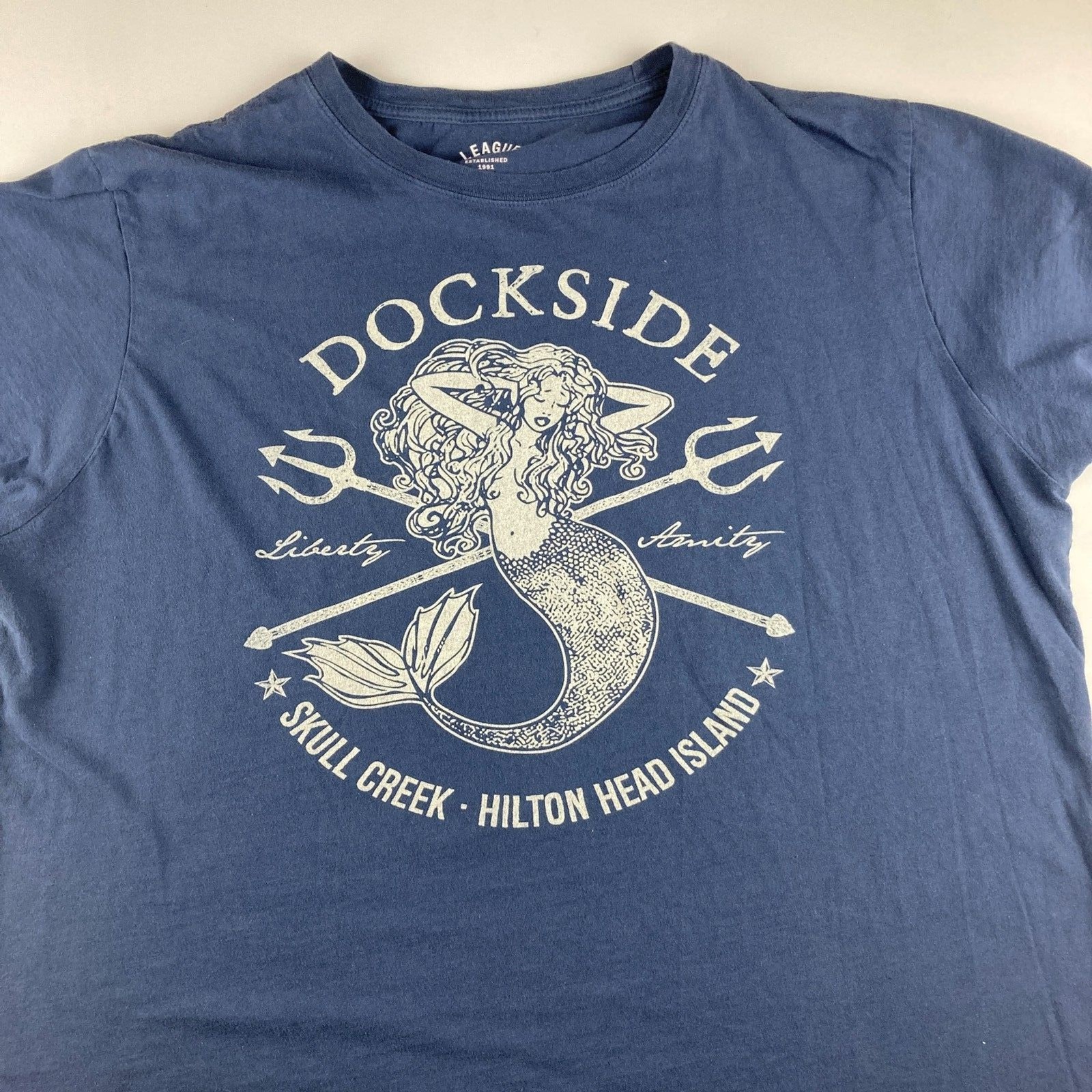 League Dockside Mermaid Graphic T Shirt Mens XL Blue Hilton Head Skull Creek gallery