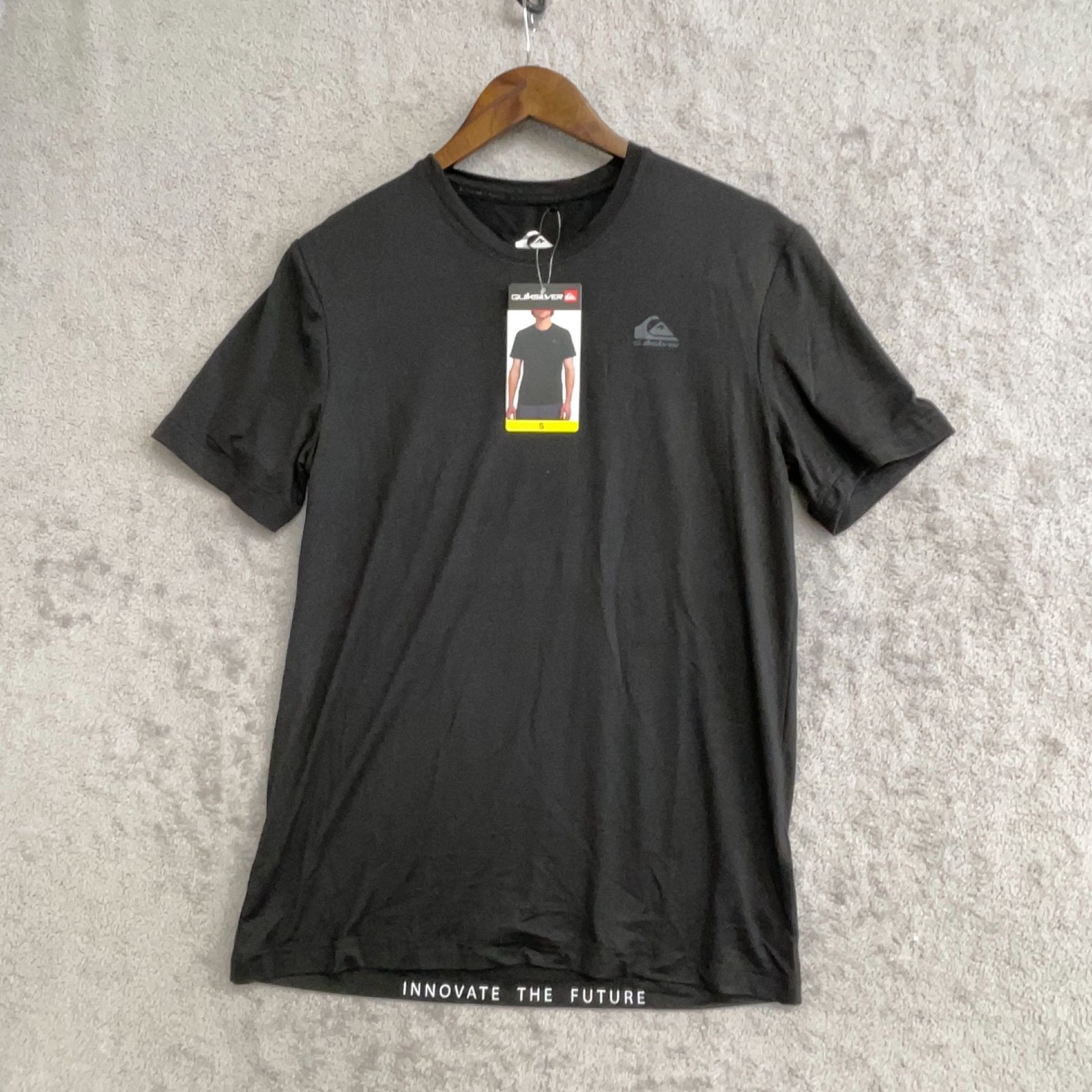 NEW Quiksilver Men's S Black Active T-Shirt Regular Fit Polyester Spandex Blend gallery