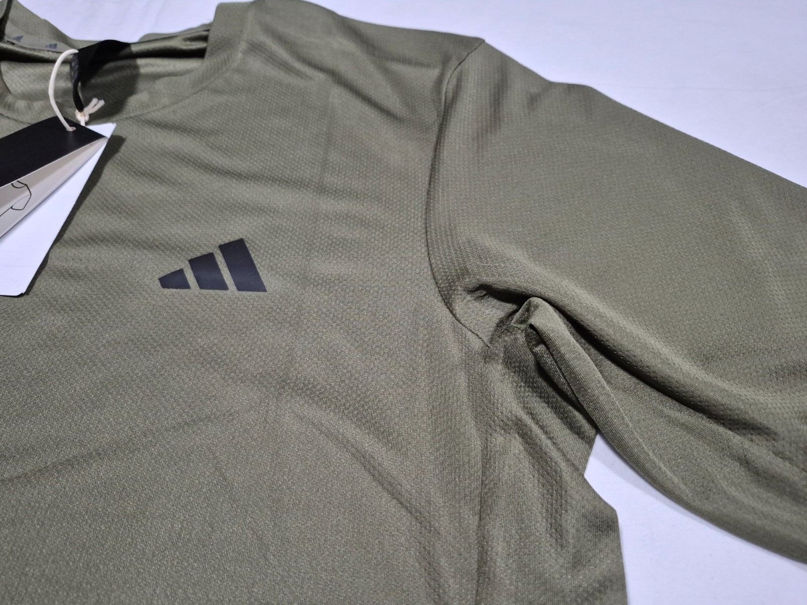 Adidas Mens Training/Running WE Bas 3 S Tee Shirt KD0703 Olive green gallery