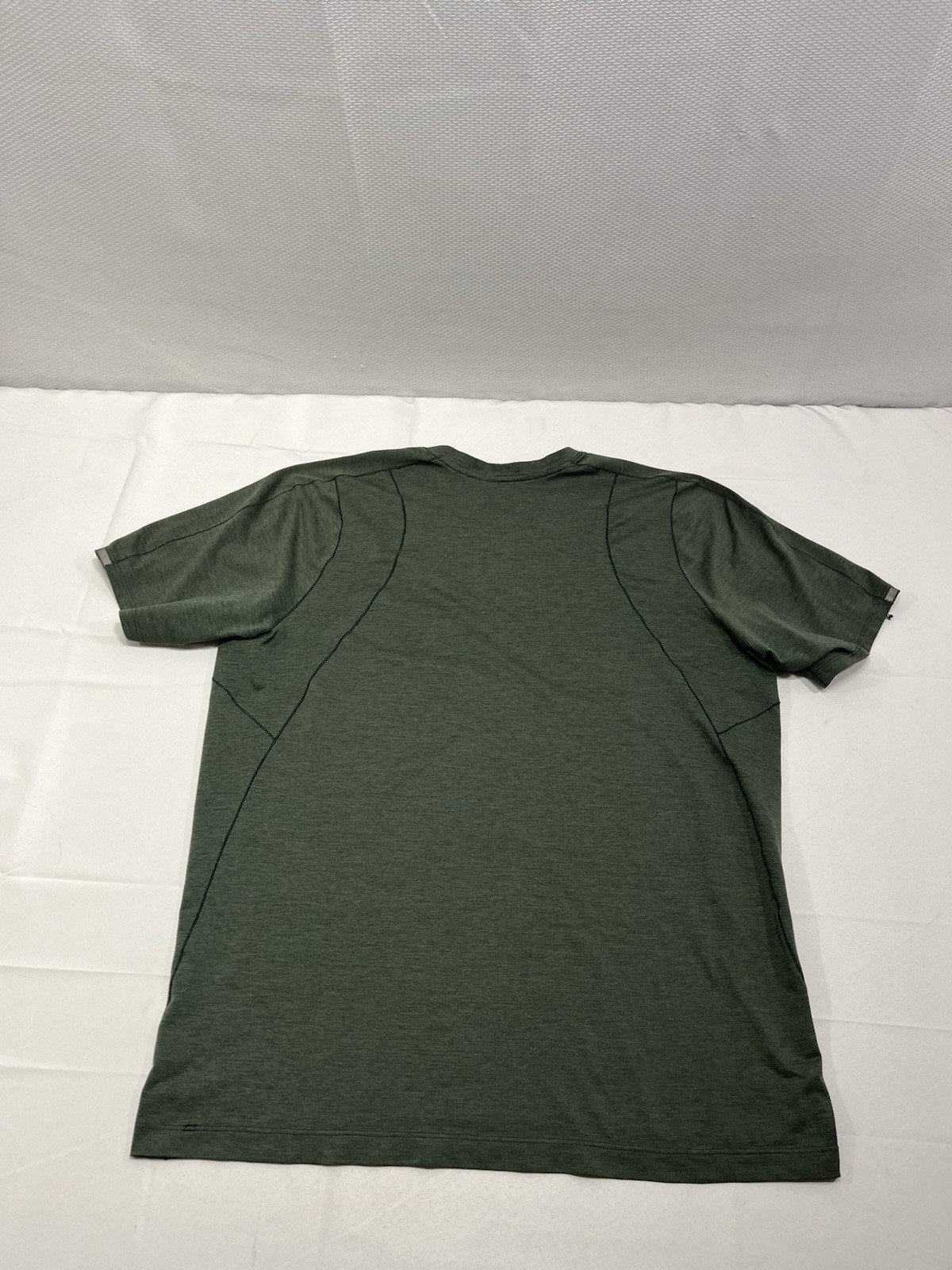 Arteryx T Shirt Men Size Medium/Large M/L Basic Green Hiking Gorpcore Active gallery