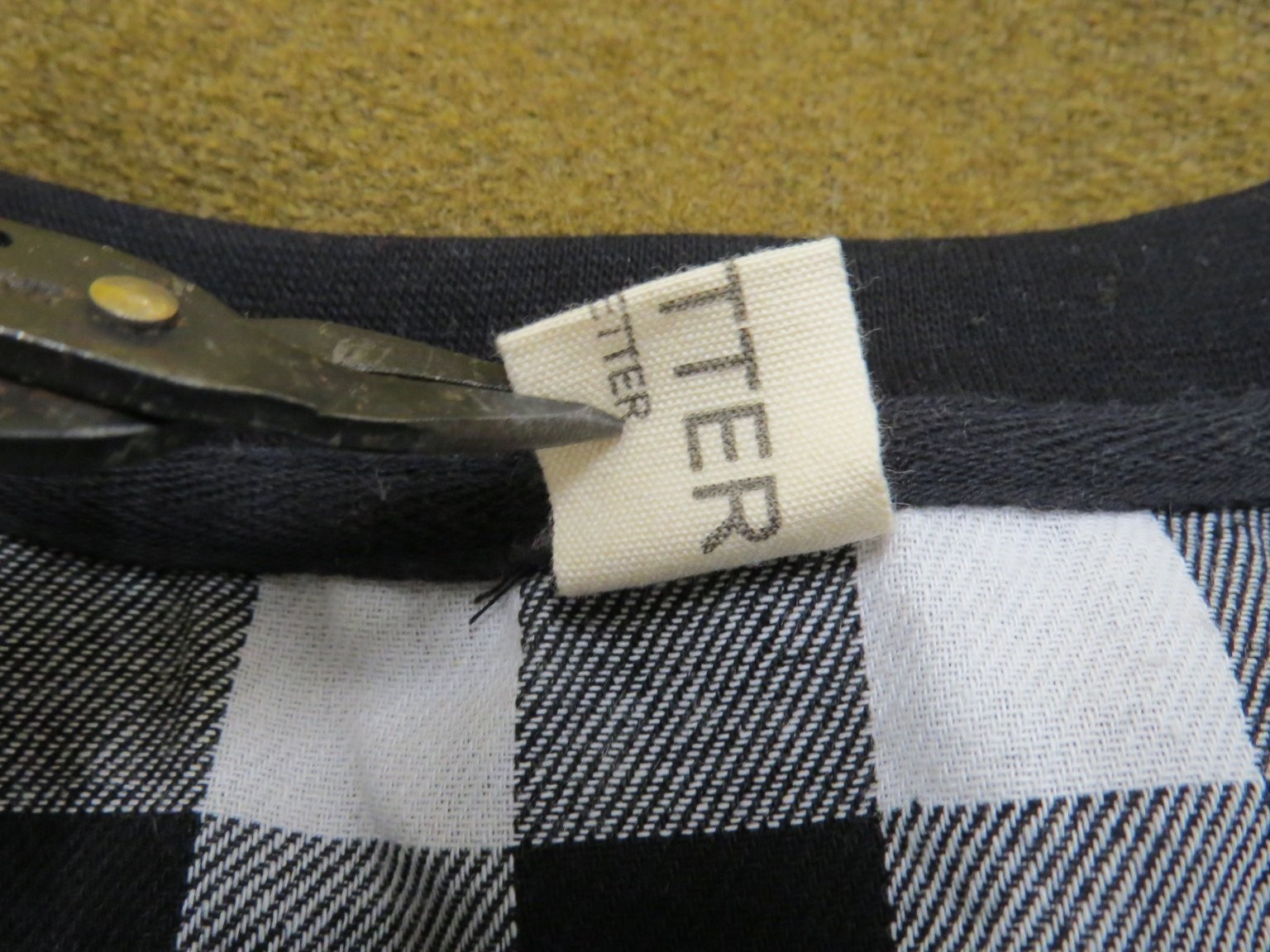 LILBETTER Men's T-Shirt Black White XL Gingham Plaid Curved Hem Side Zip NWOT gallery