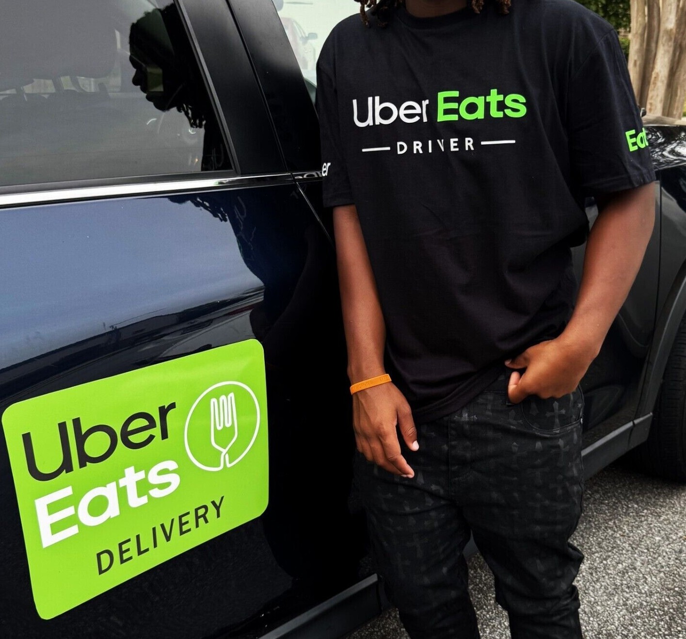 Reflective Tshirt UberEats Delivery Driver Black gallery