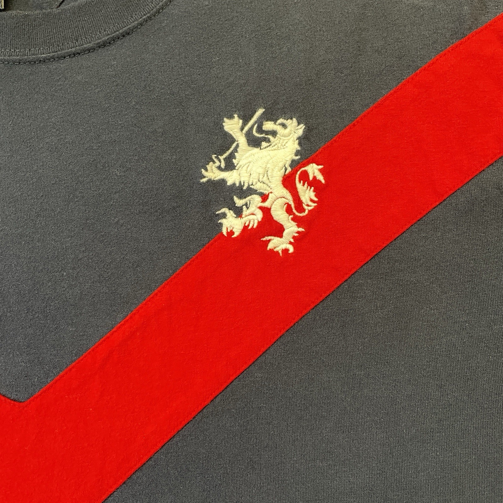 Tommy Hilfiger Tshirt Mens XXL Vintage Rugby Navy Red Chevron #8 Lion Crest Fit gallery