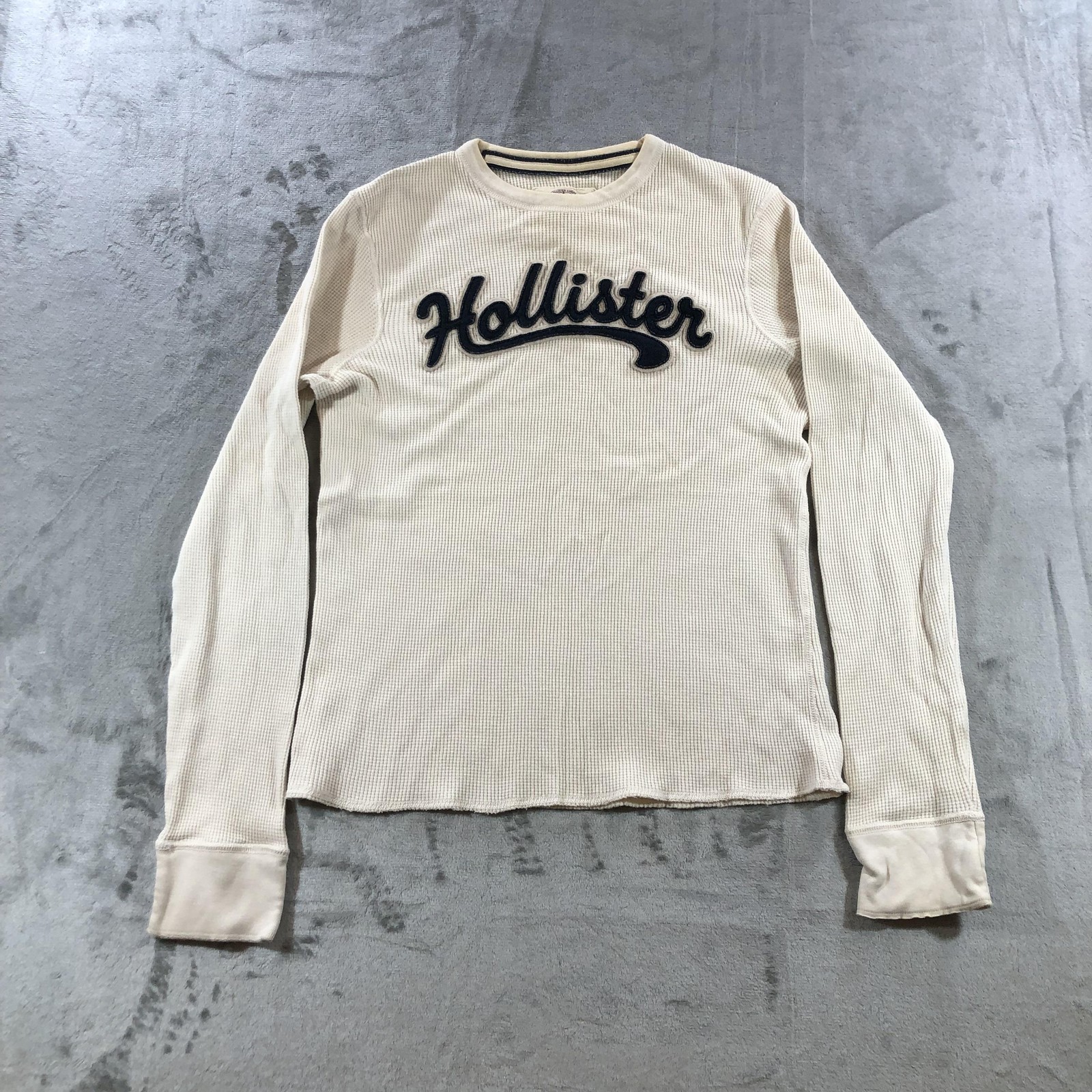Hollister Shirt Mens M Beige Waffle Thermal Long Sleeve Crewneck Logo Patch Y2k gallery