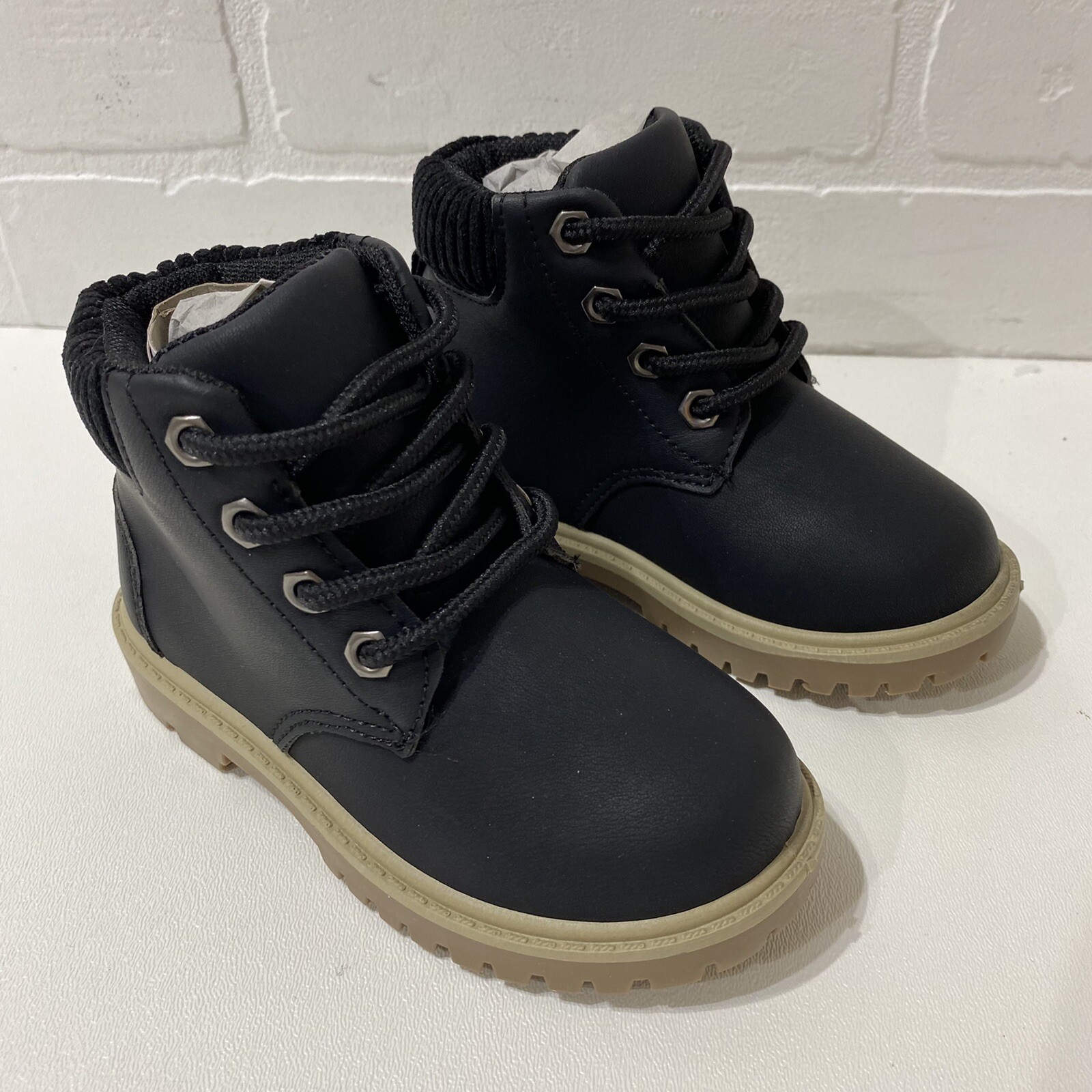 NEW – FABKIDS Mountain Boot – Kids Size T8 – BLACK