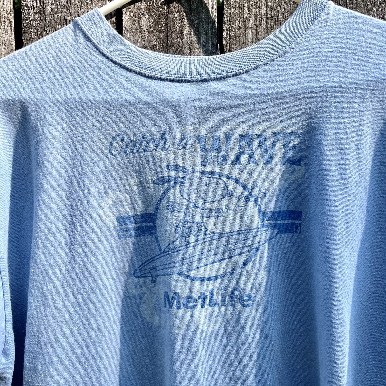 Snoopy Surfing T-Shirt VTG Met Life Insurance Advertising Peanuts XL Light Blue gallery