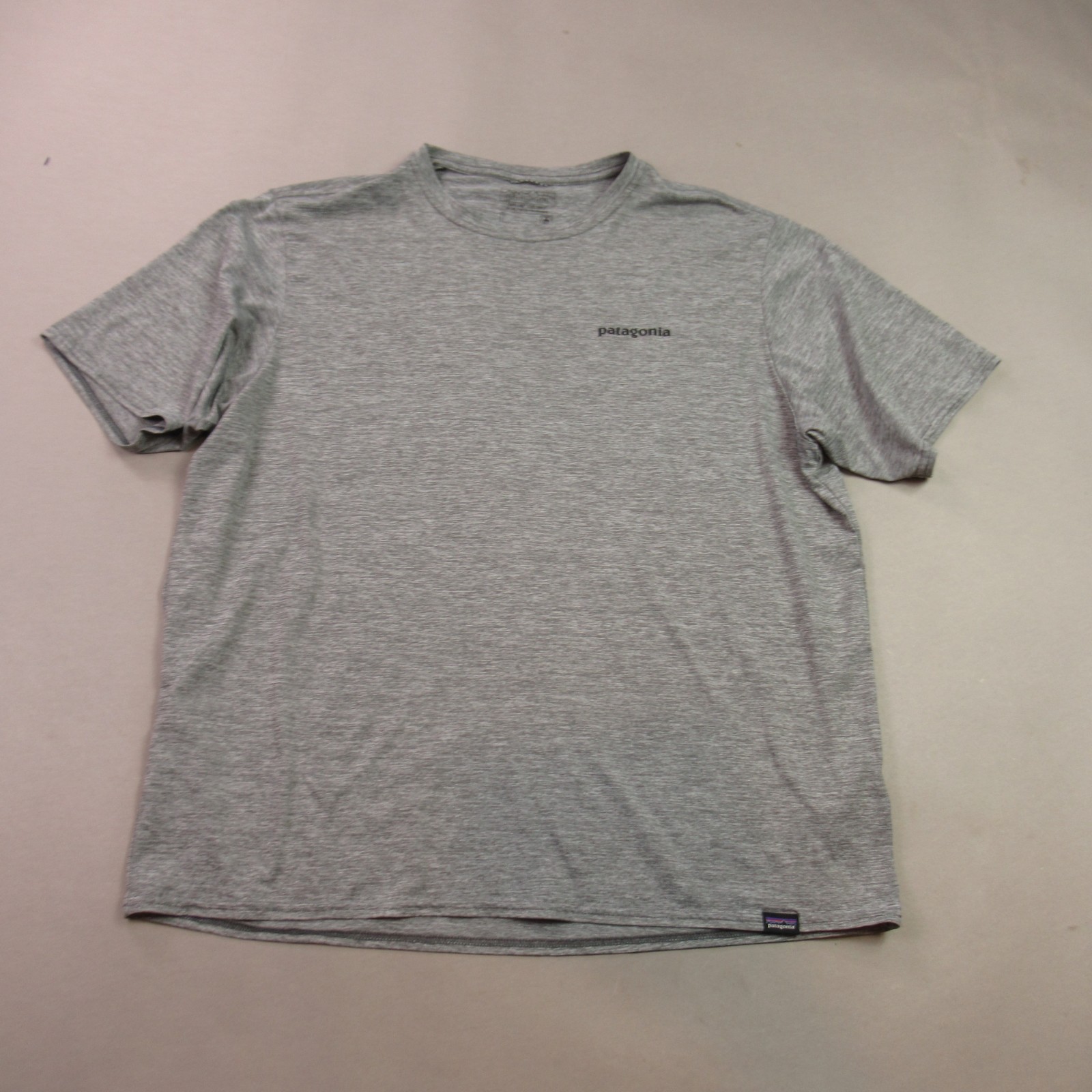 Patagonia Shirt Mens Large Short Sleeve Crew Neck Gray Casual Outdoors