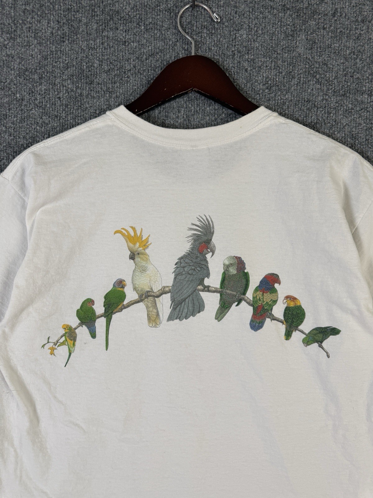 Birds Nature T Shirt Sz Large Parrot Cockatoo Art Y2K Vintage Animals Wildlife gallery