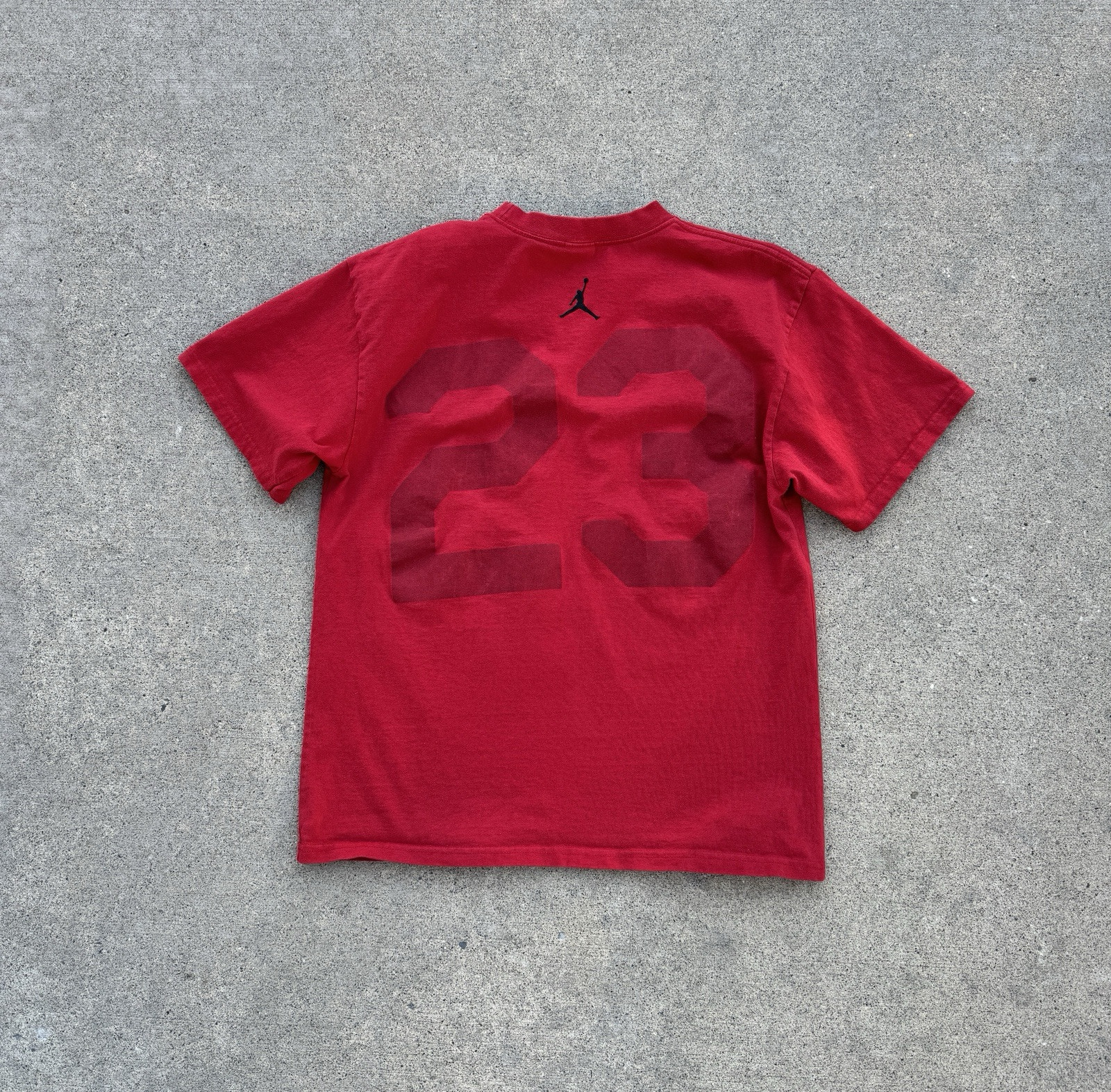 Y2K Vintage Nike JORDAN red jumpman 23 logo basketball cotton t-shirt Men’s Med gallery