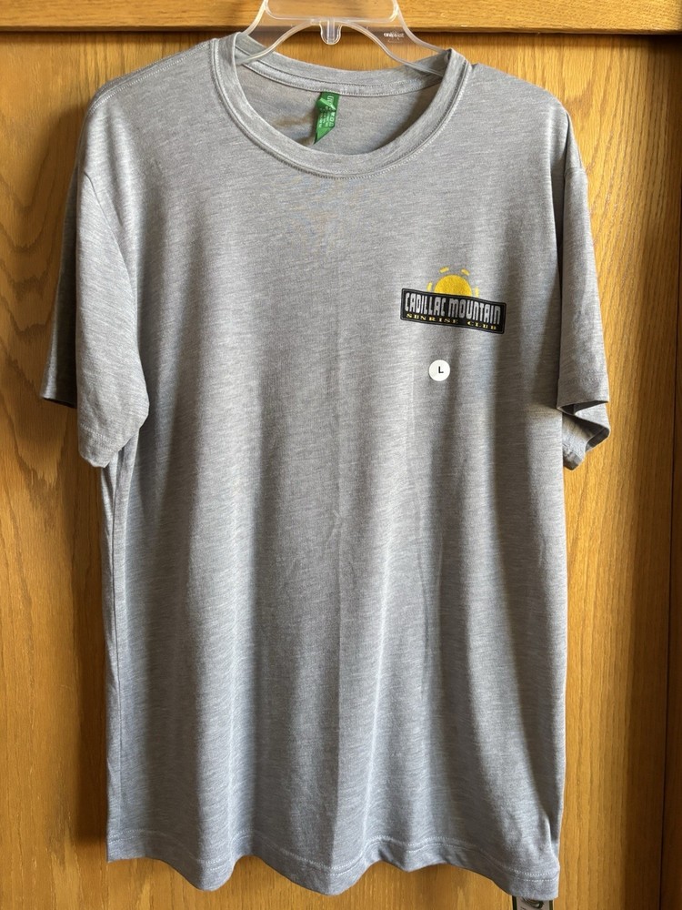 NWT Acadia Cadillace Mountain t shirt mens size Large brand new gray 28″ long