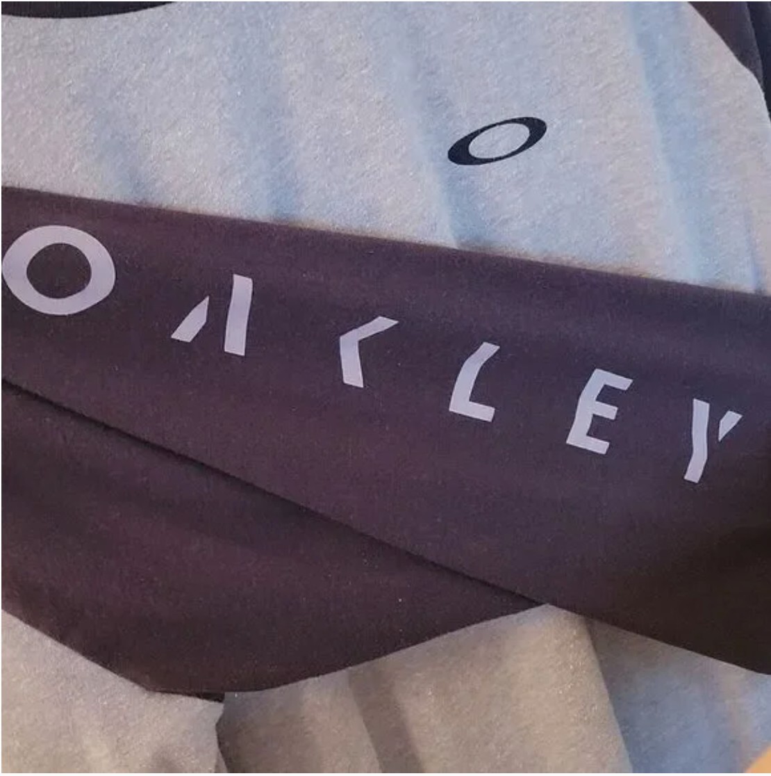 Oakley 3/4 length Raglan Sleeve Tee gallery