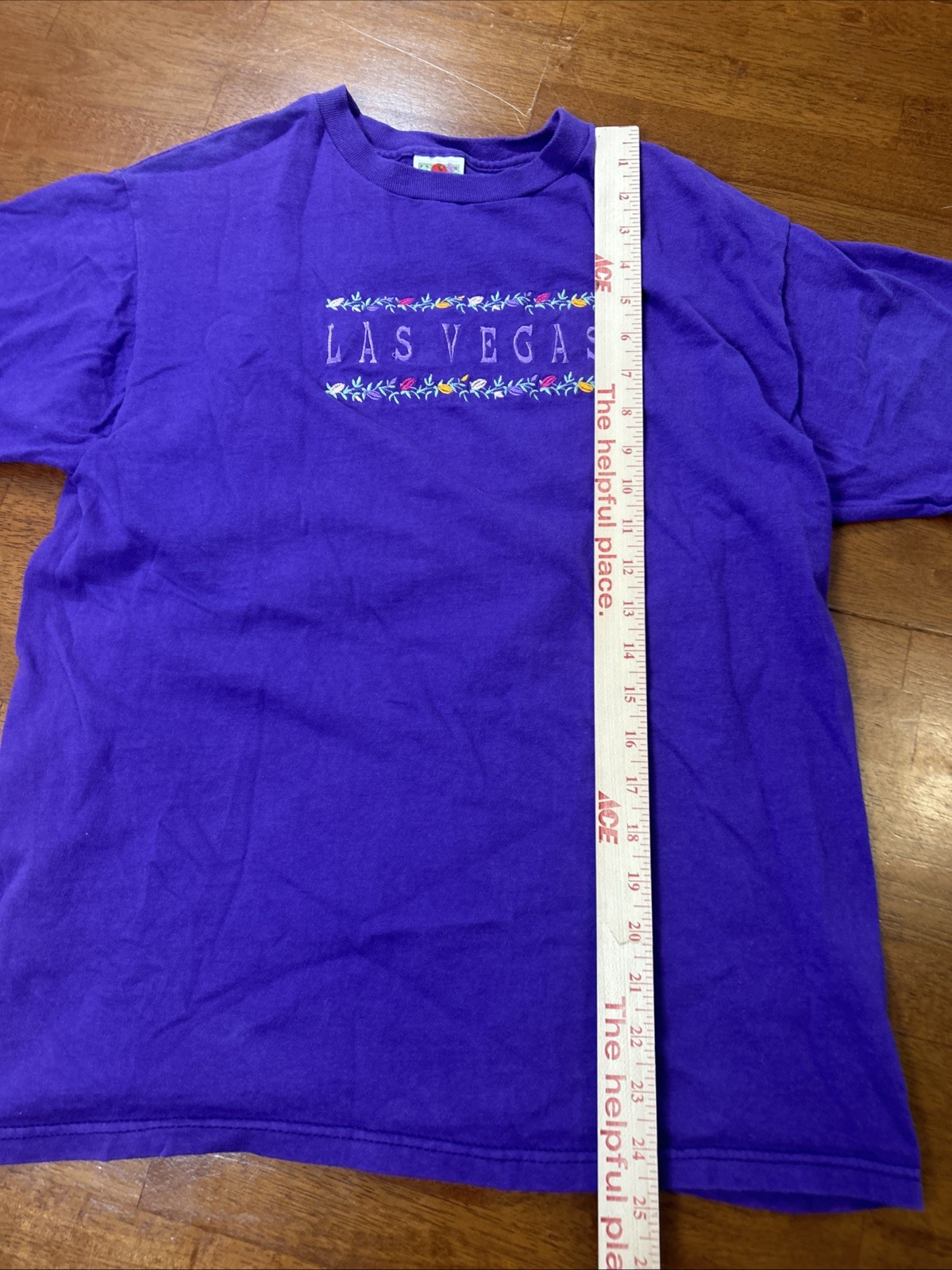 Vintage Fruit Of The Loom Las Vegas T Shirt Men’s Size Medium Purple gallery
