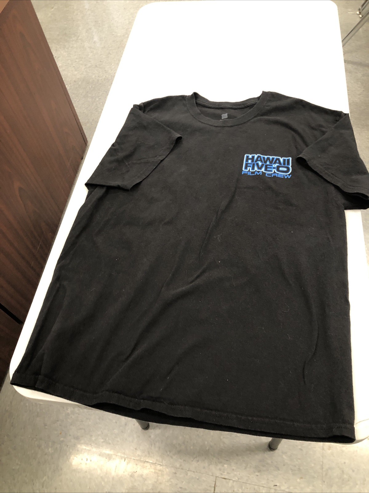Y2K Hawaii Five O Film Crew Graphic T Shirt Filmed In Hawaii • Adult Size XL gallery