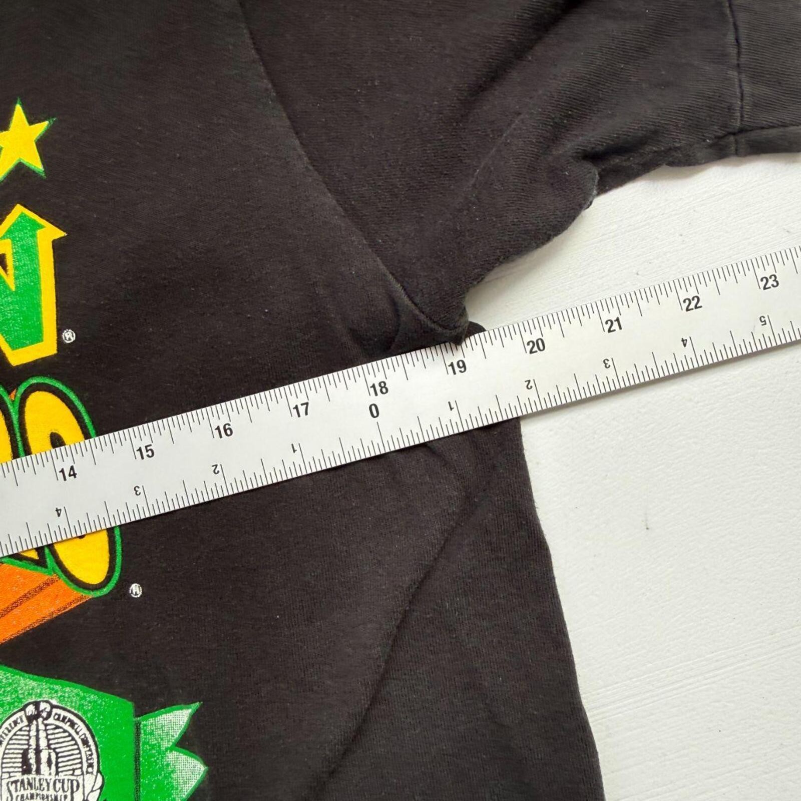 Vintage 90s North Stars NHL tee (0517) gallery