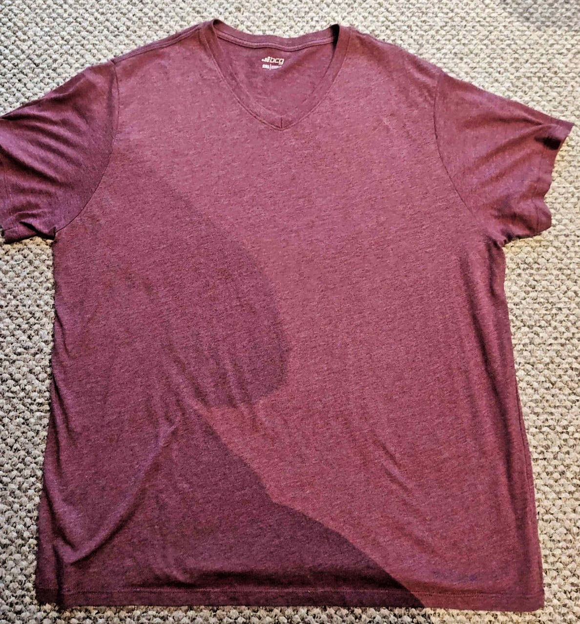 BCG Mens athletic T-shirt XXL, V-Neck short-sleeve heather red/plum pre-owned