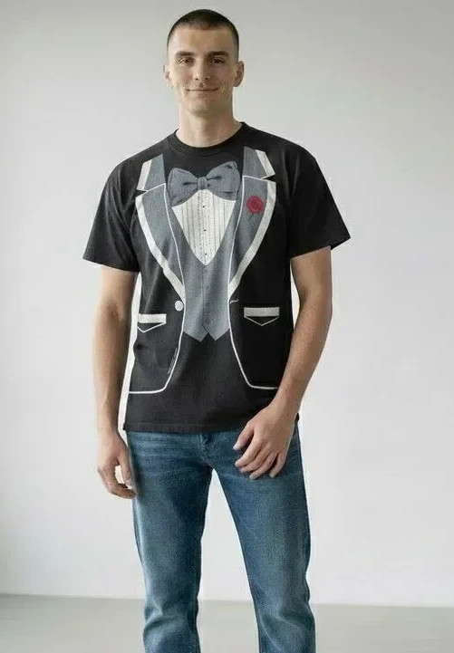 Vintage 1980s Fruit of the Loom Tuxedo Bowtie Graphic Formal Tee Shirt Men’s L