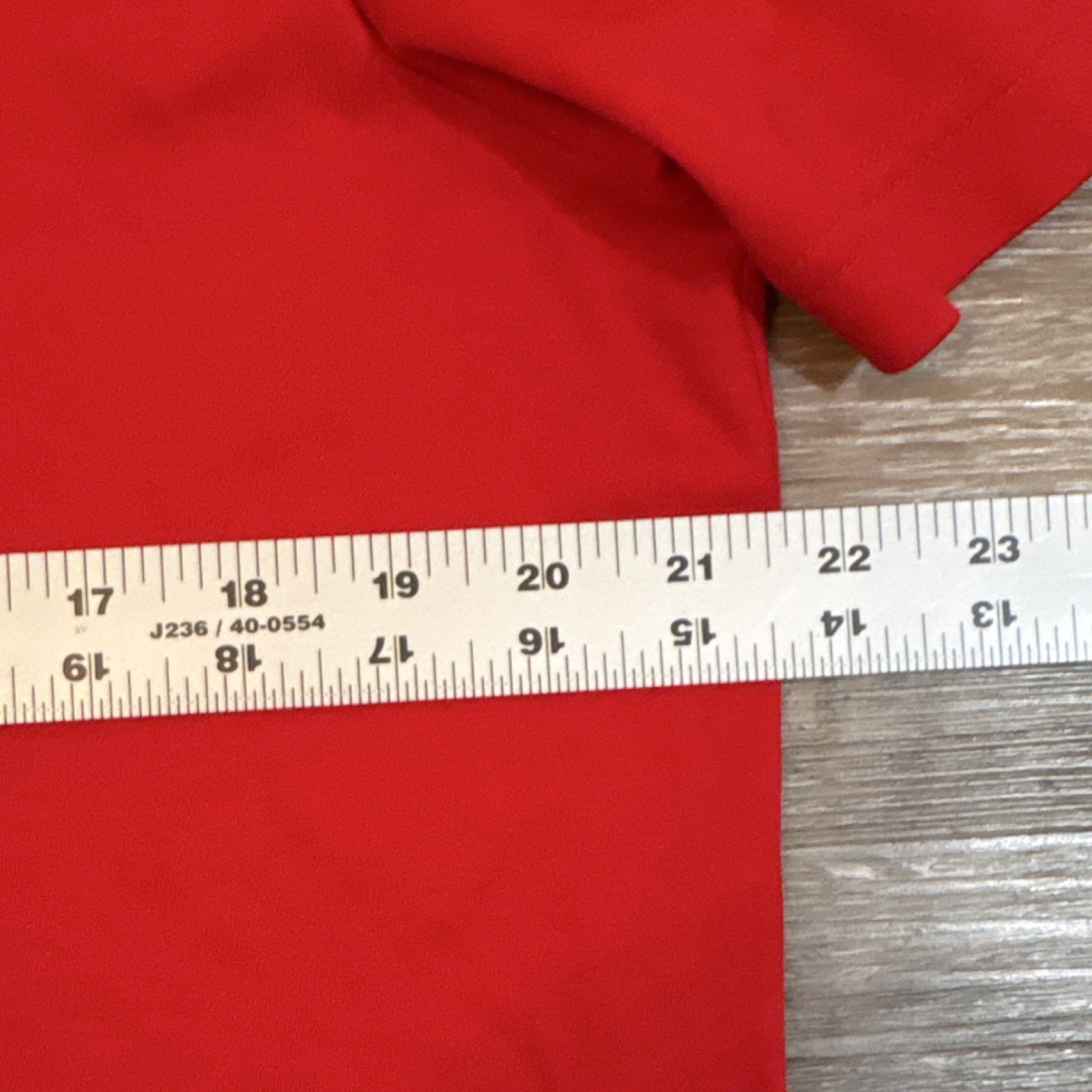 Apple Red Logo Embroidered Men's L T-Shirt 100% Cotton Crew Neck Short Sleeve gallery